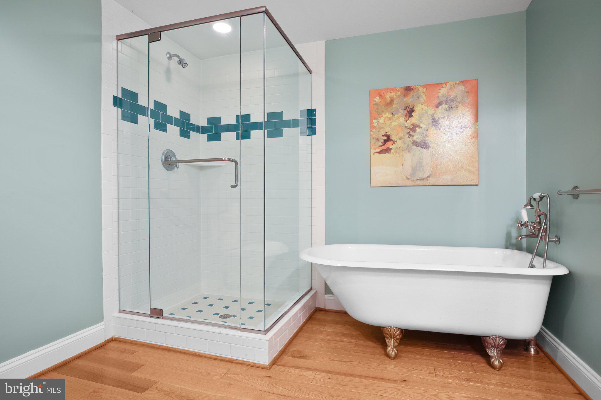 BLOOMSBURY - Residential