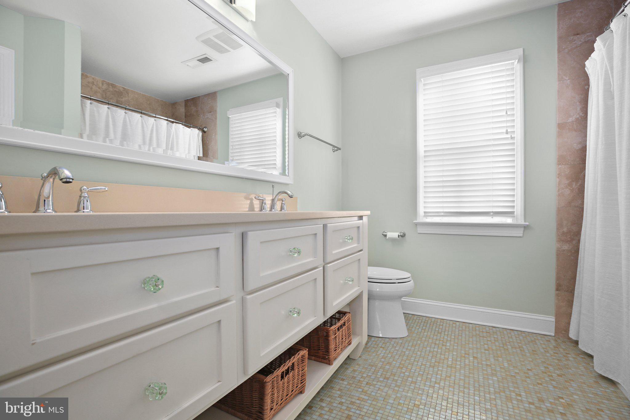 BLOOMSBURY - Residential