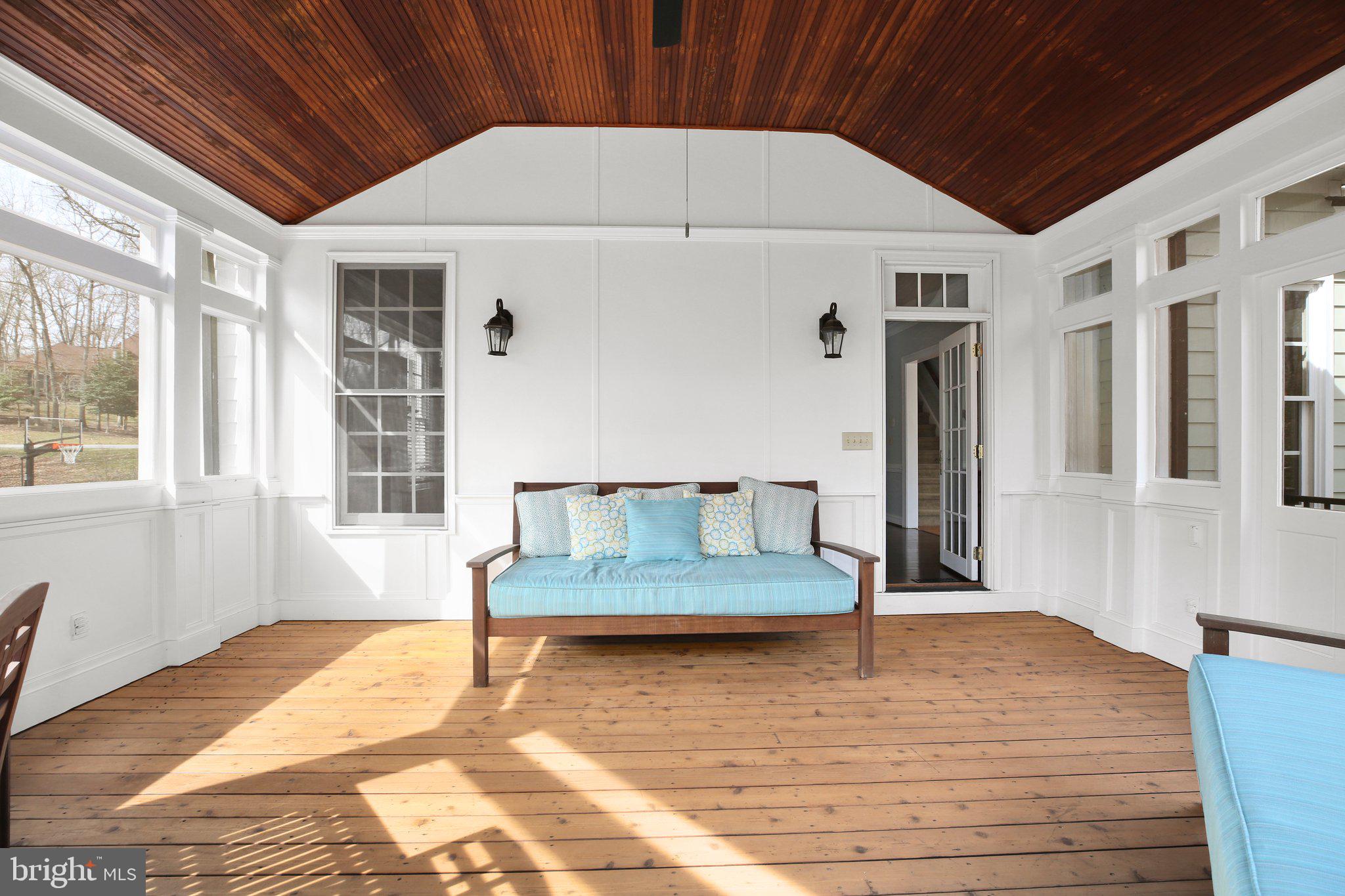 BLOOMSBURY - Residential