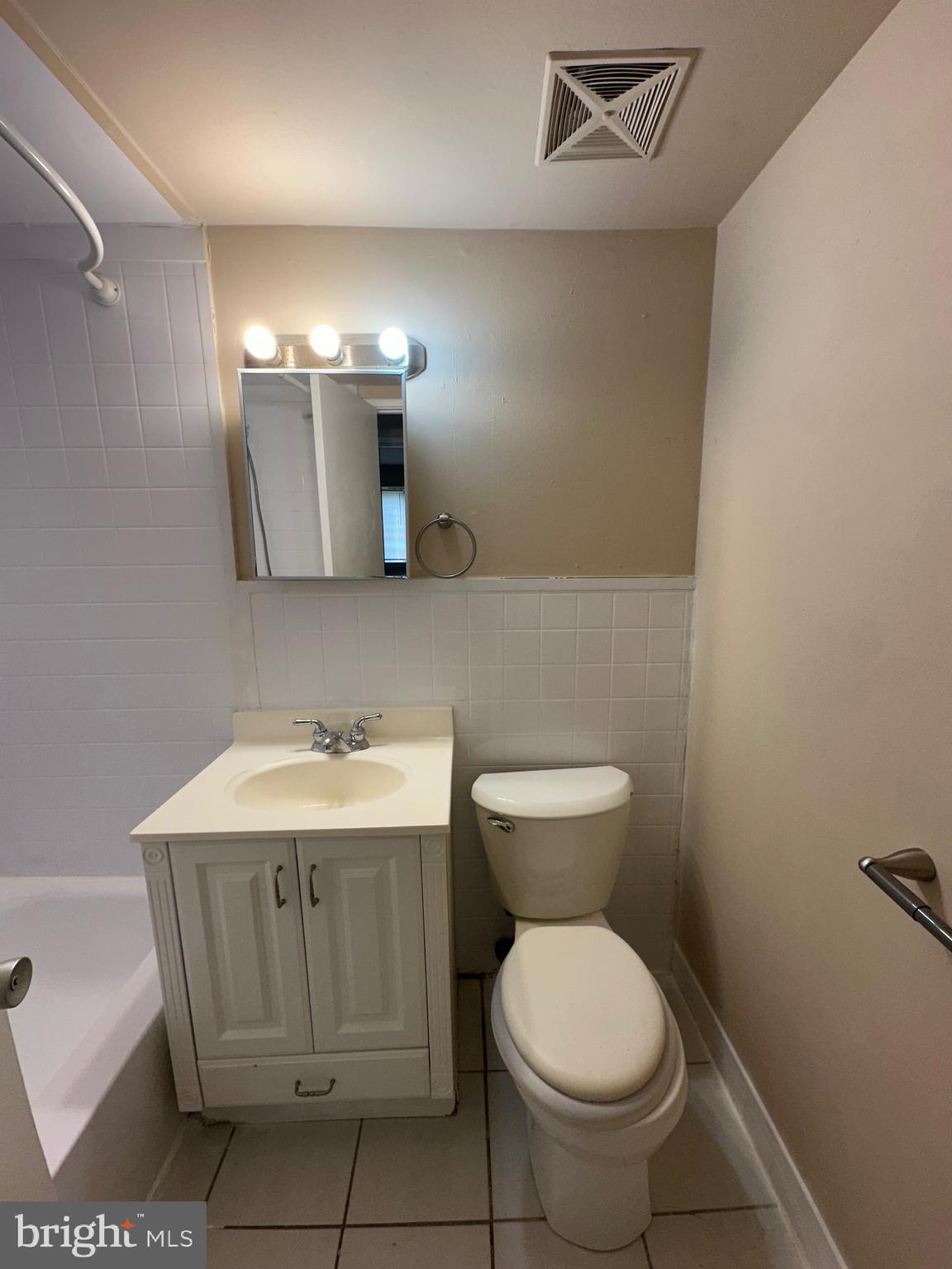 MARYLAND FARMS CONDO - Residential Lease