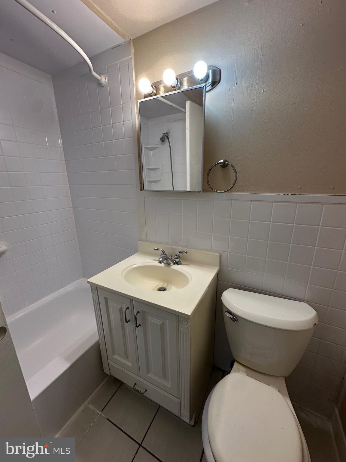 MARYLAND FARMS CONDO - Residential Lease