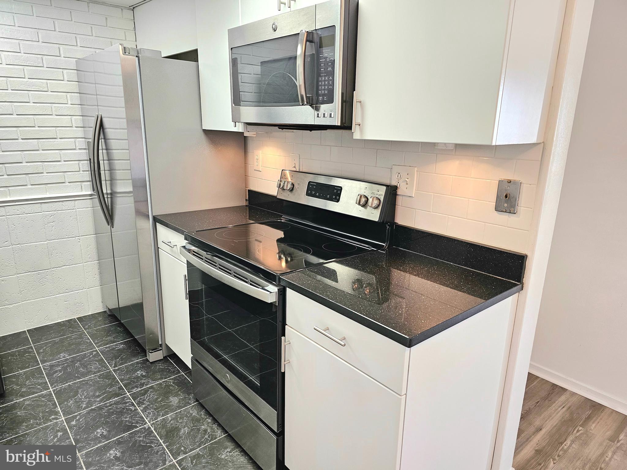 HIGHPOINTE - Residential