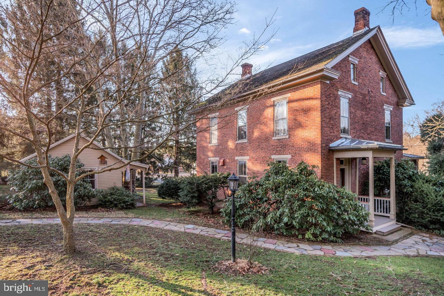 5531 SPRING ROAD