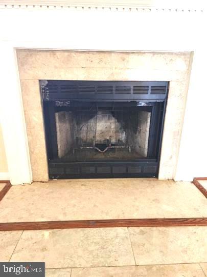 THE VILLAGES AT SAYBROOKE - Residential Lease