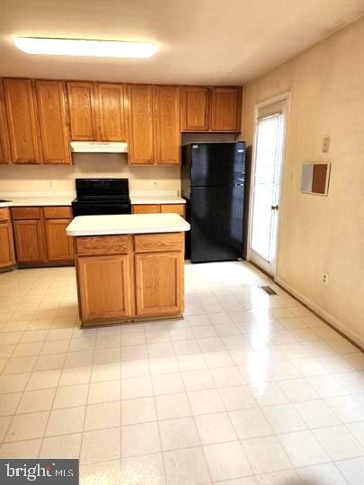 THE VILLAGES AT SAYBROOKE - Residential Lease