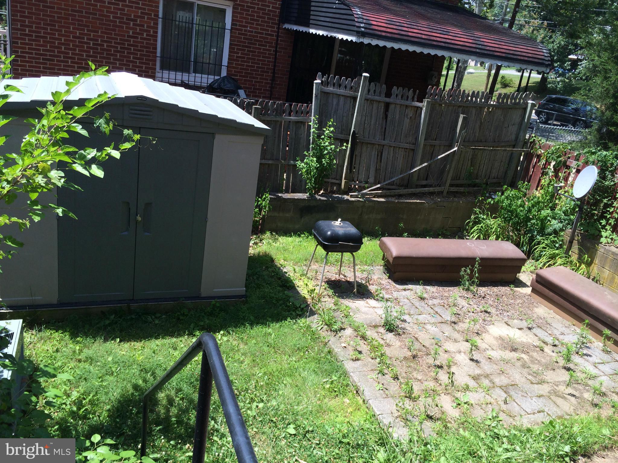 EAST MEADOWS - Residential Lease