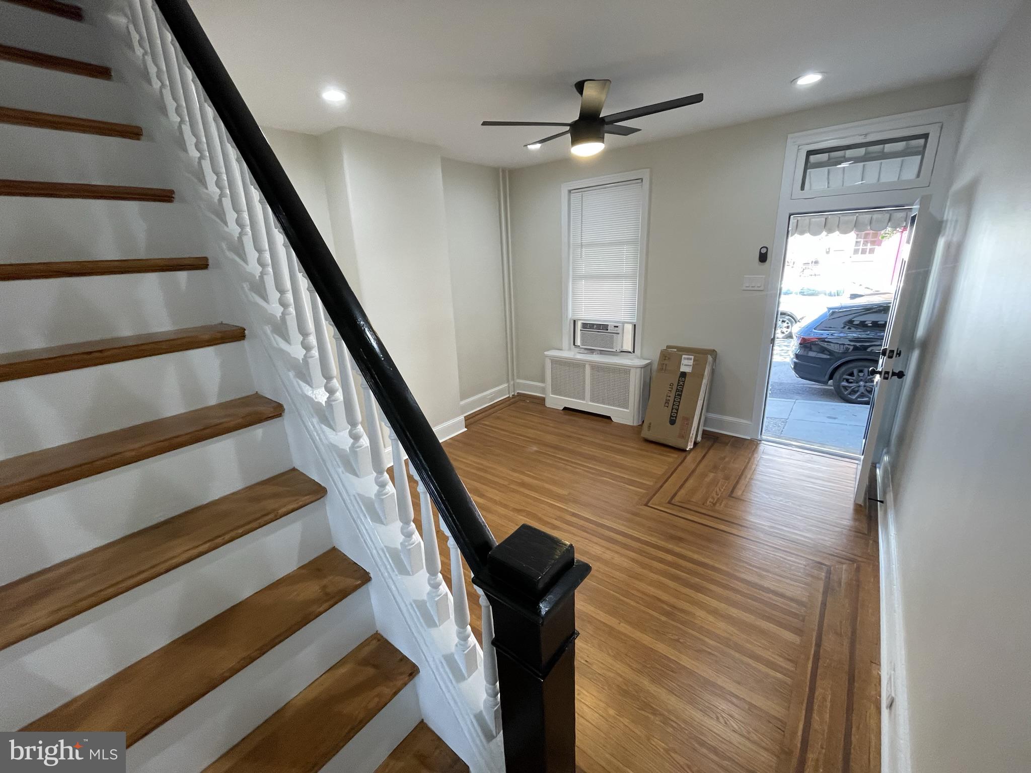 EAST FALLS - Residential Lease