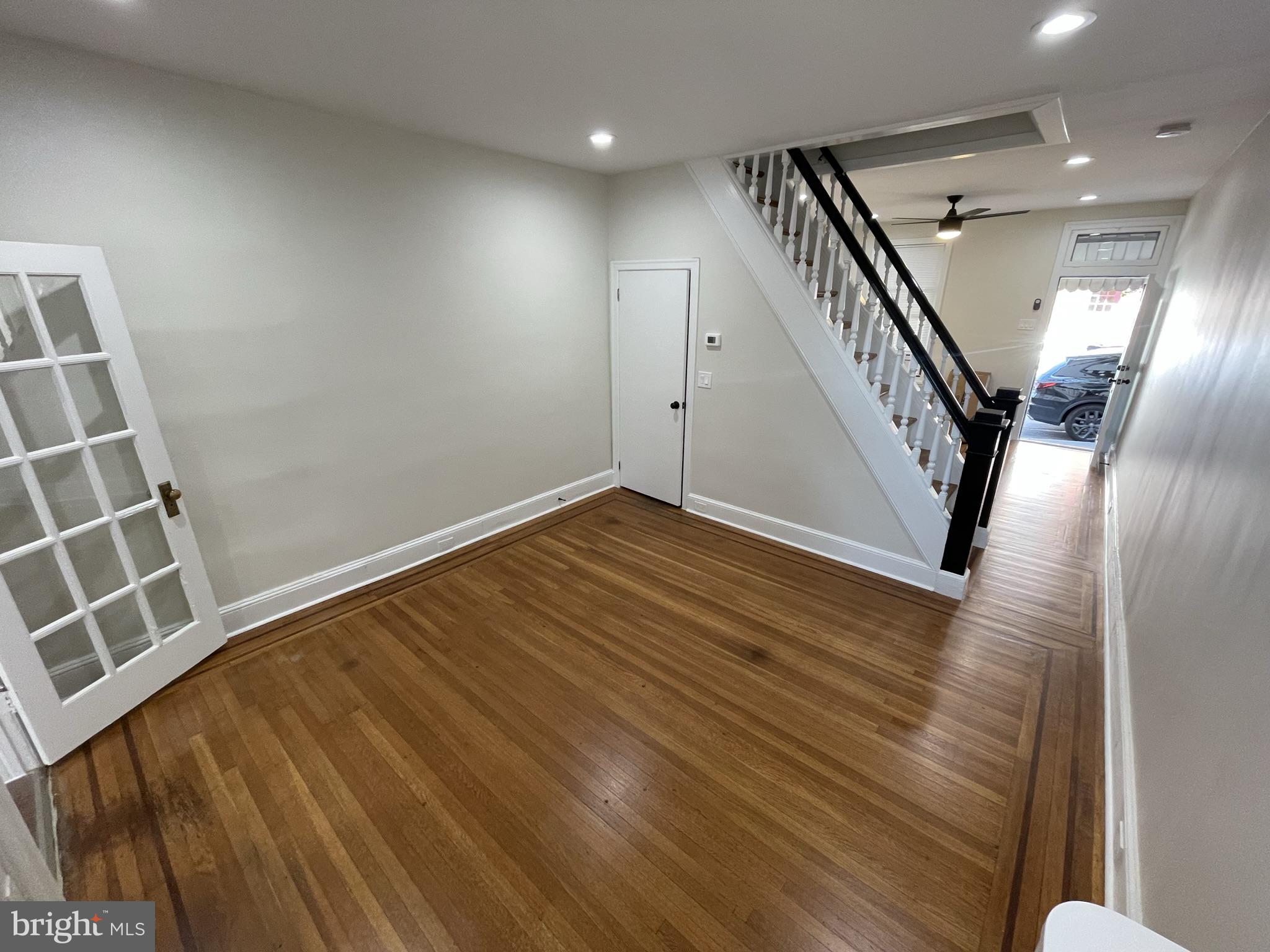 EAST FALLS - Residential Lease