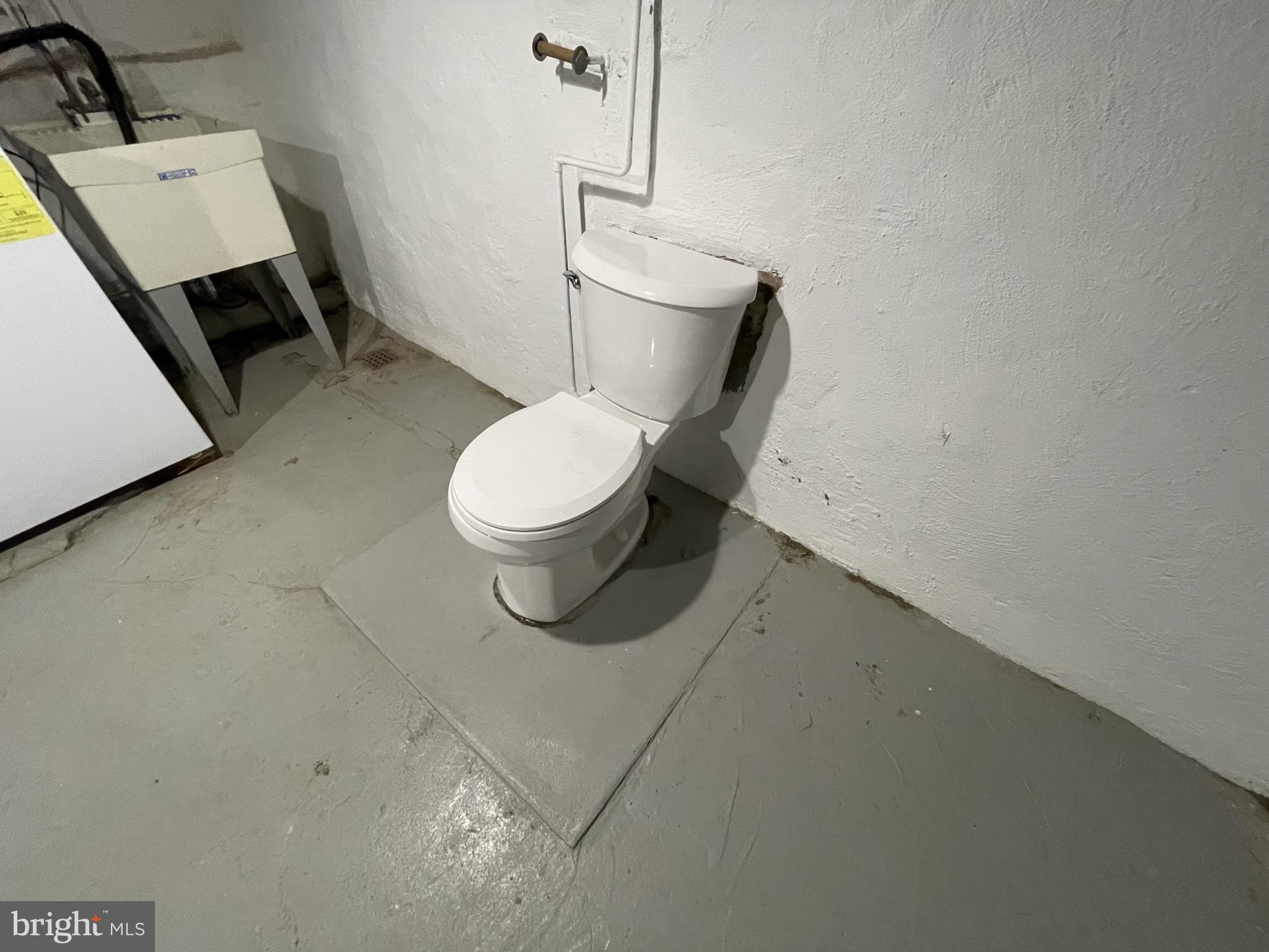 EAST FALLS - Residential Lease