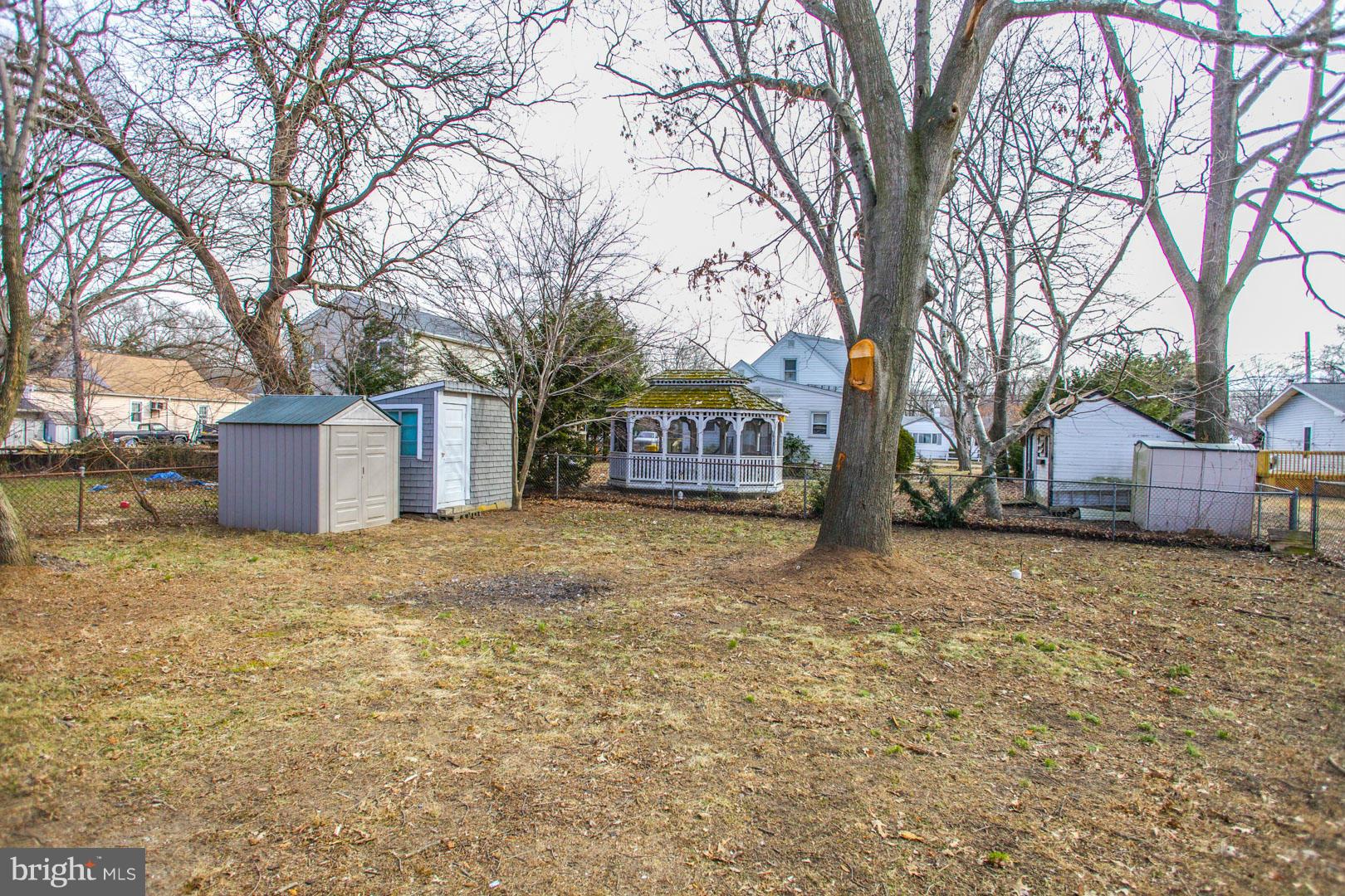 UPPER MAGOTHY BEACH - Residential