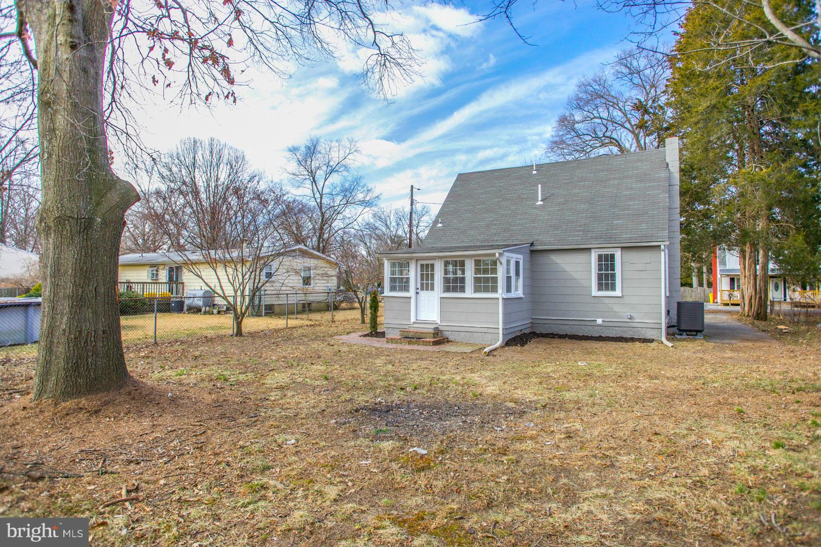 UPPER MAGOTHY BEACH - Residential