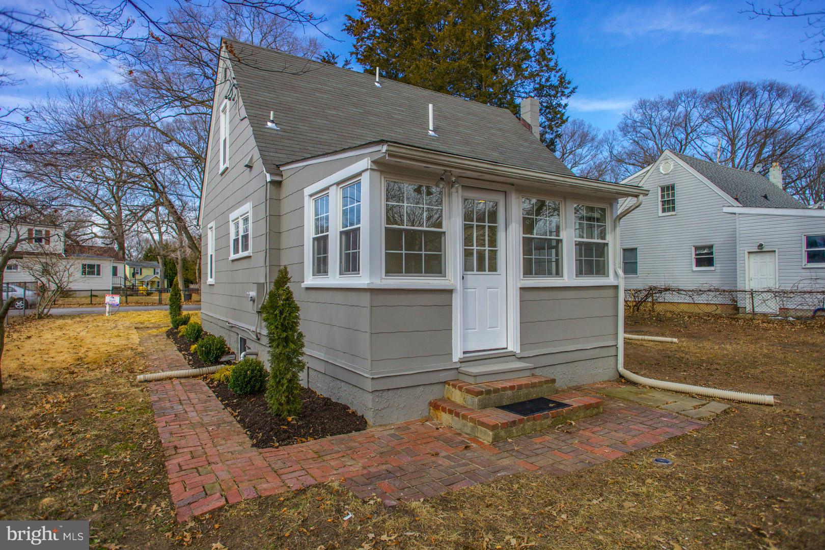 UPPER MAGOTHY BEACH - Residential