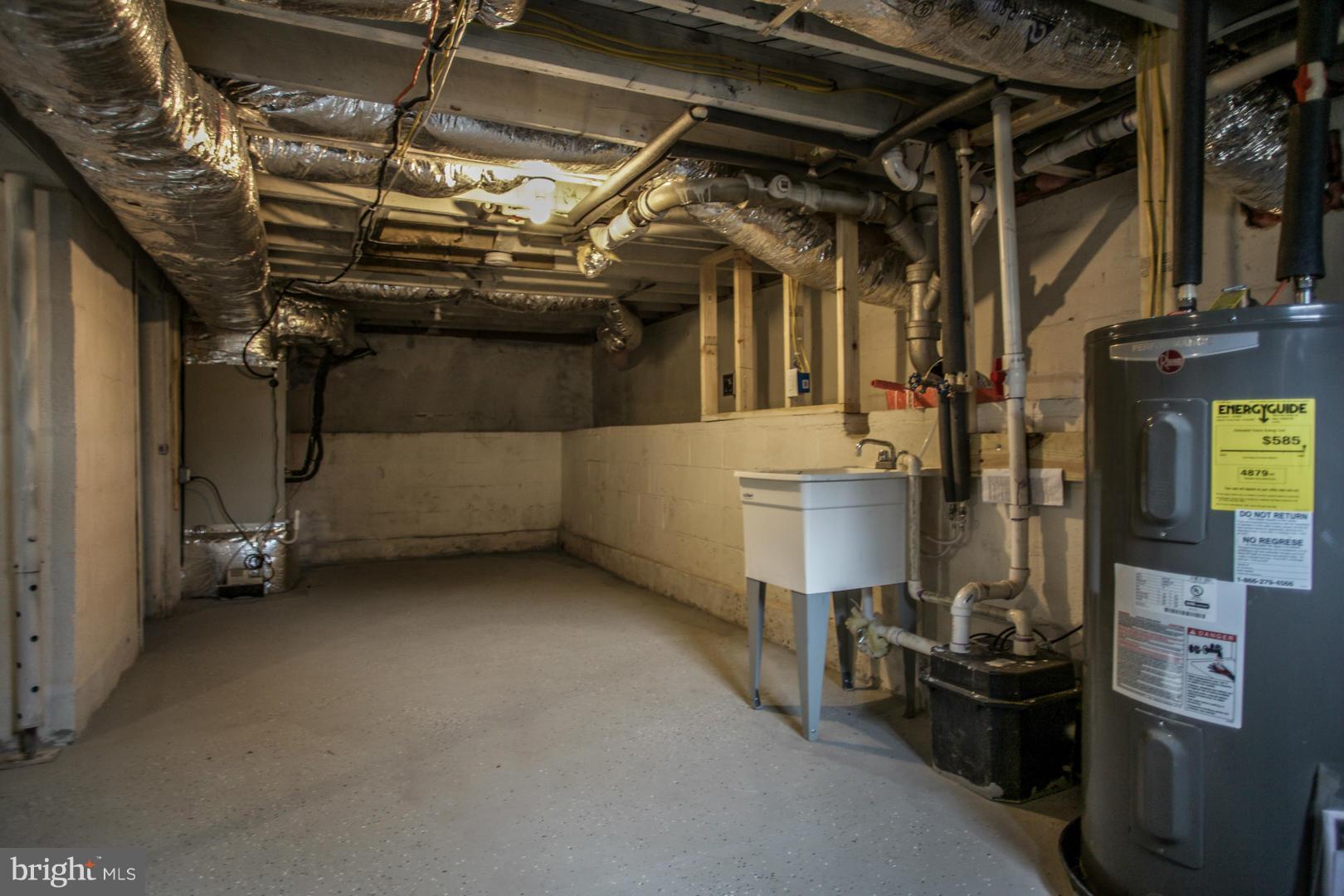 UPPER MAGOTHY BEACH - Residential