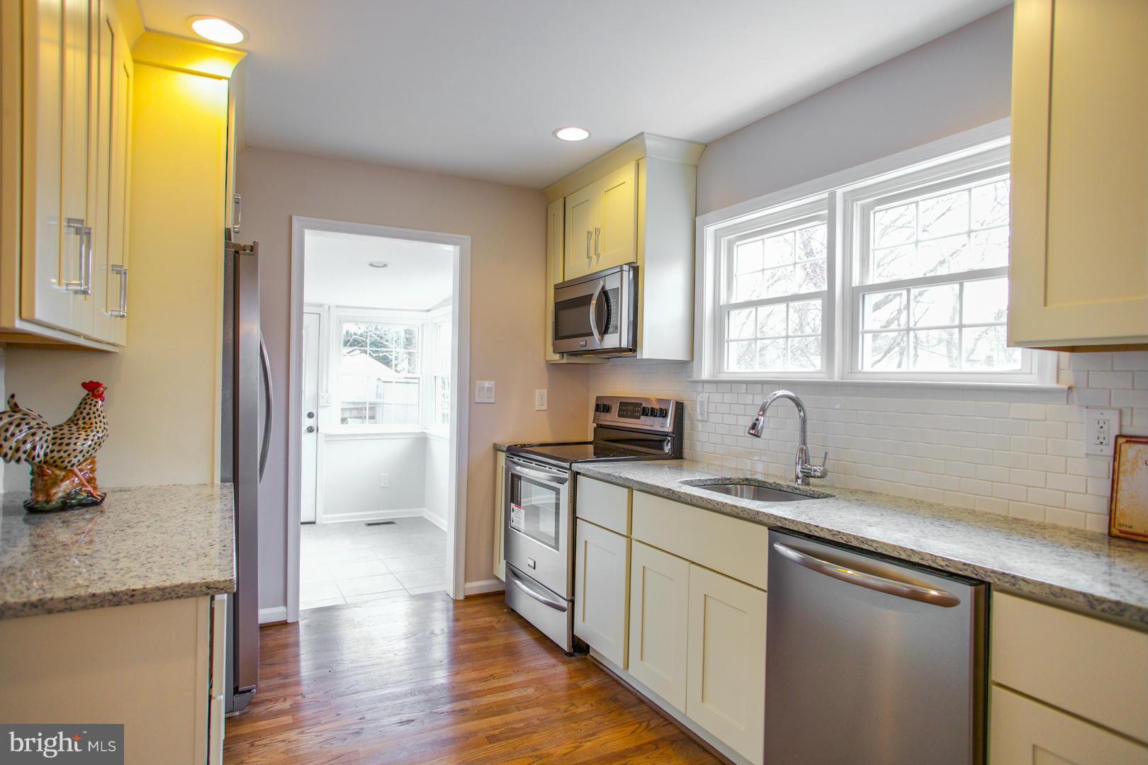 UPPER MAGOTHY BEACH - Residential