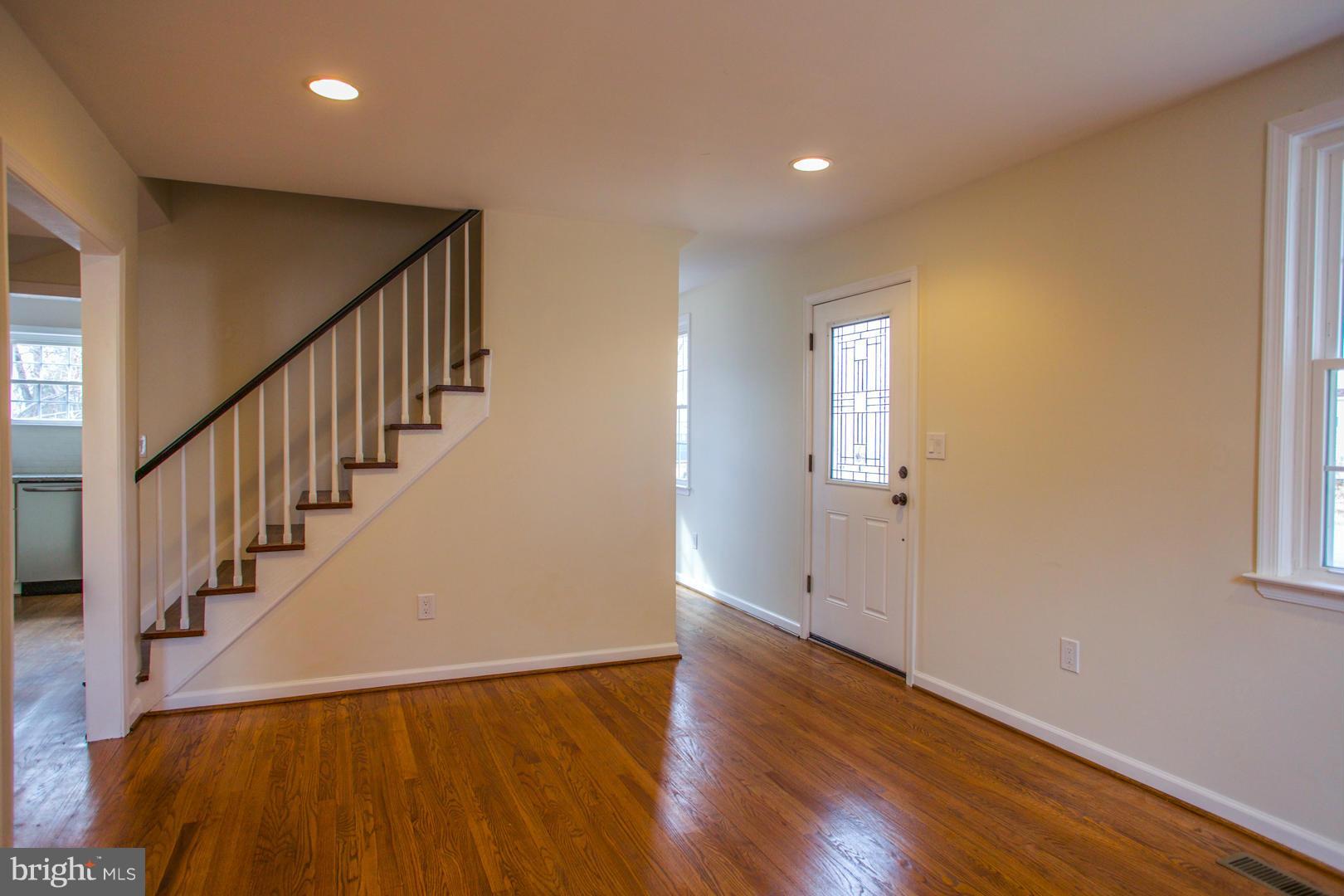 UPPER MAGOTHY BEACH - Residential