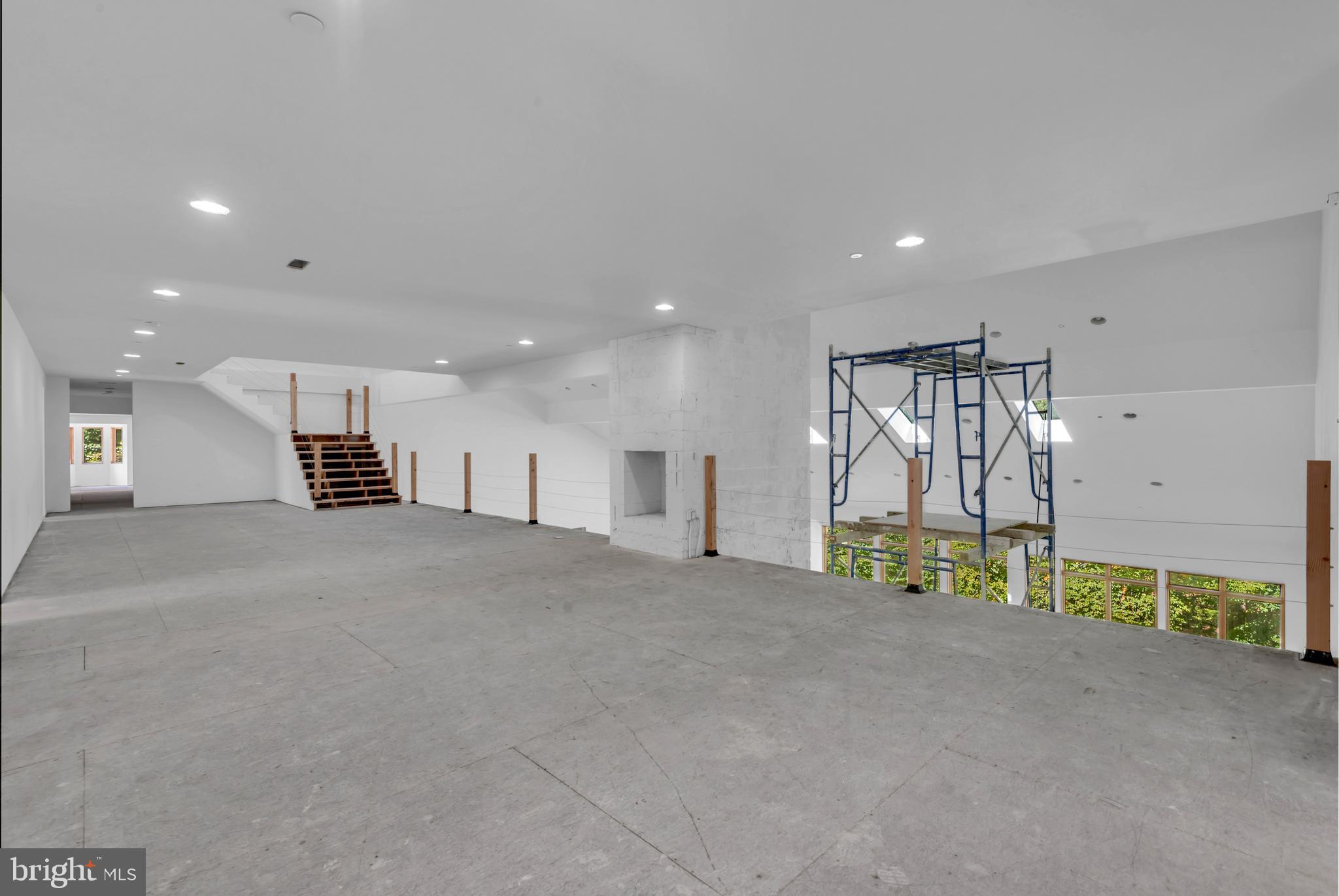 ANTON NORTH - Residential