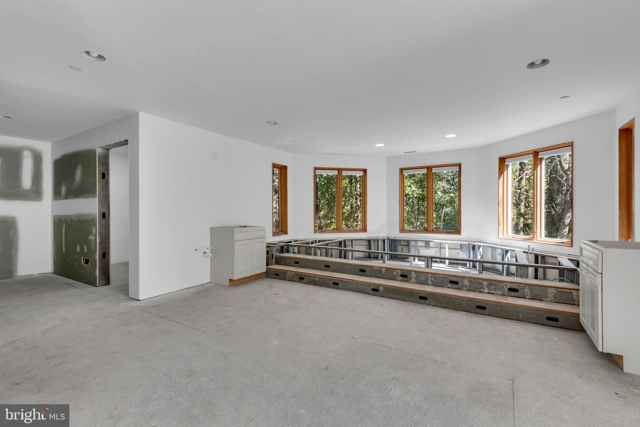 ANTON NORTH - Residential