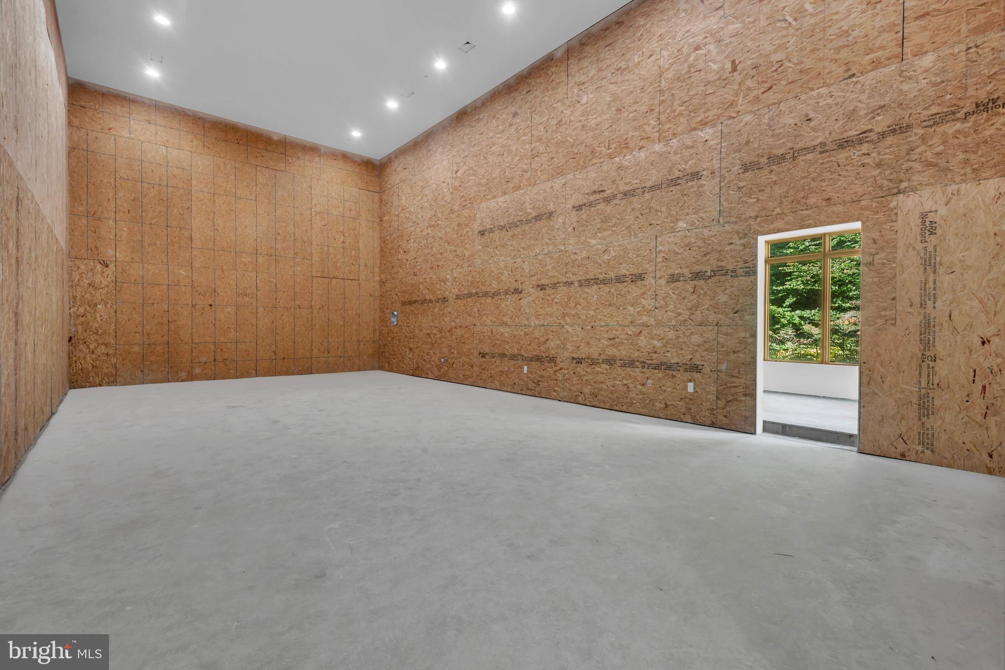 ANTON NORTH - Residential