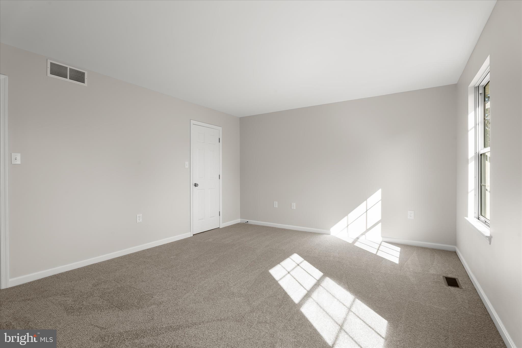HUNTERS CROSSING - Residential