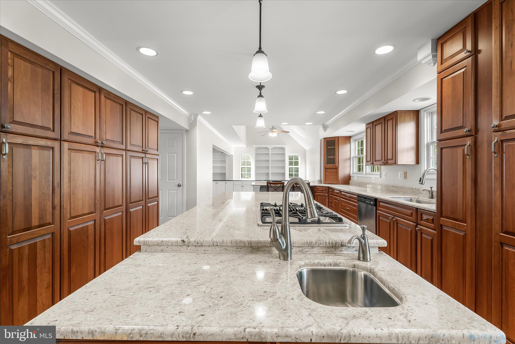 HUNTERS CROSSING - Residential