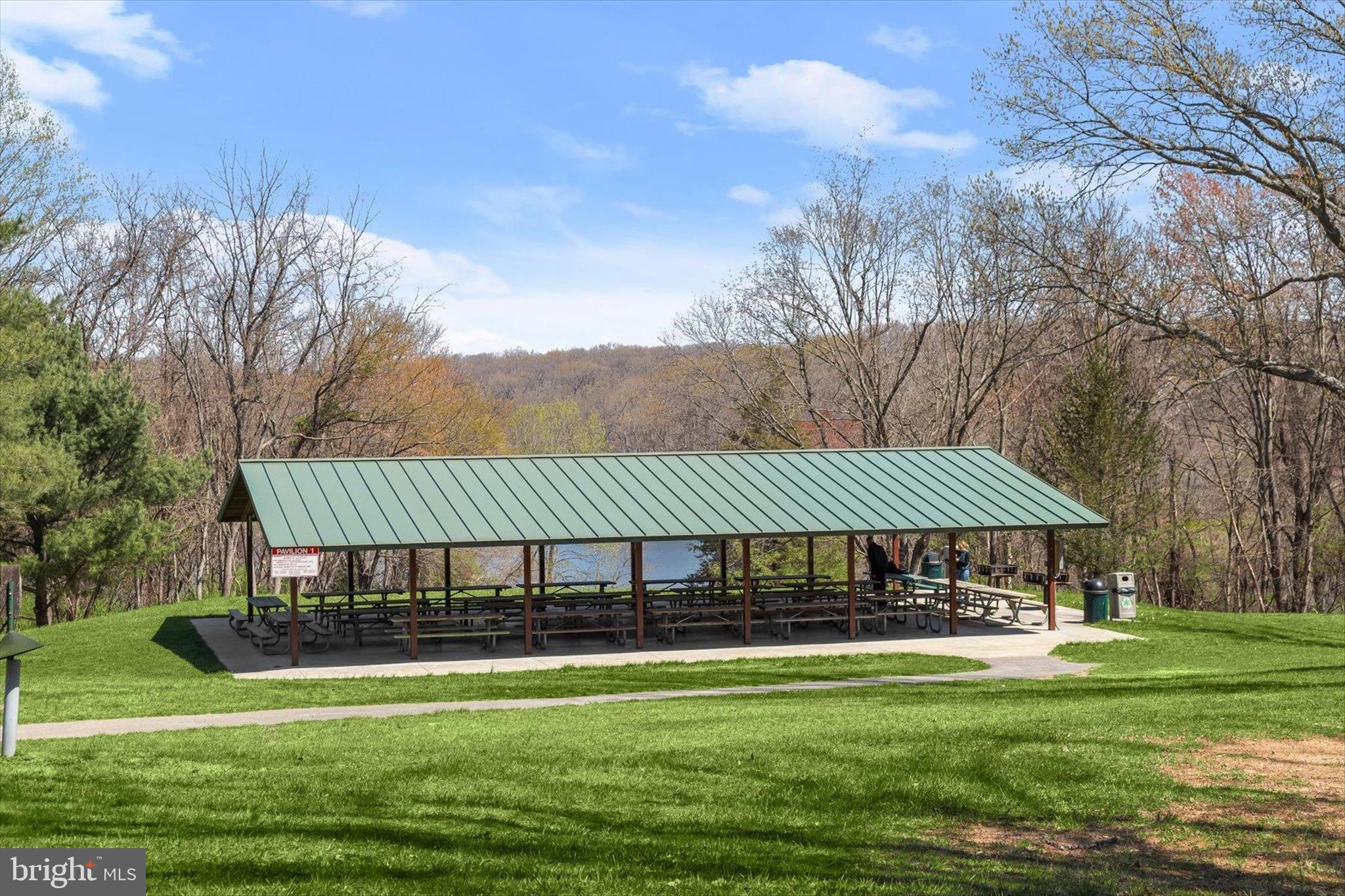 HUNTERS CROSSING - Residential
