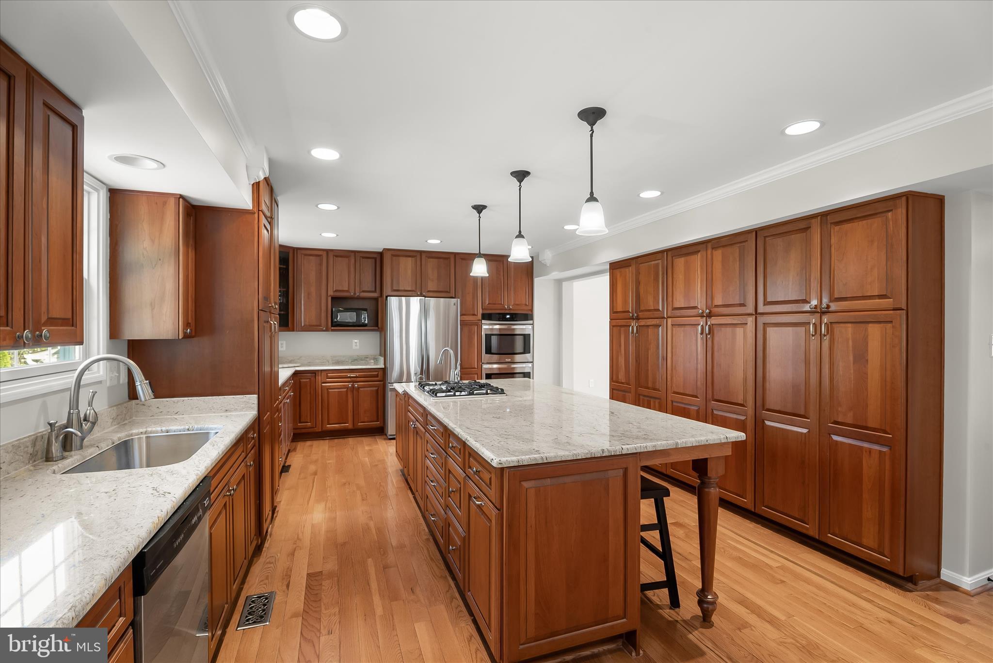 HUNTERS CROSSING - Residential