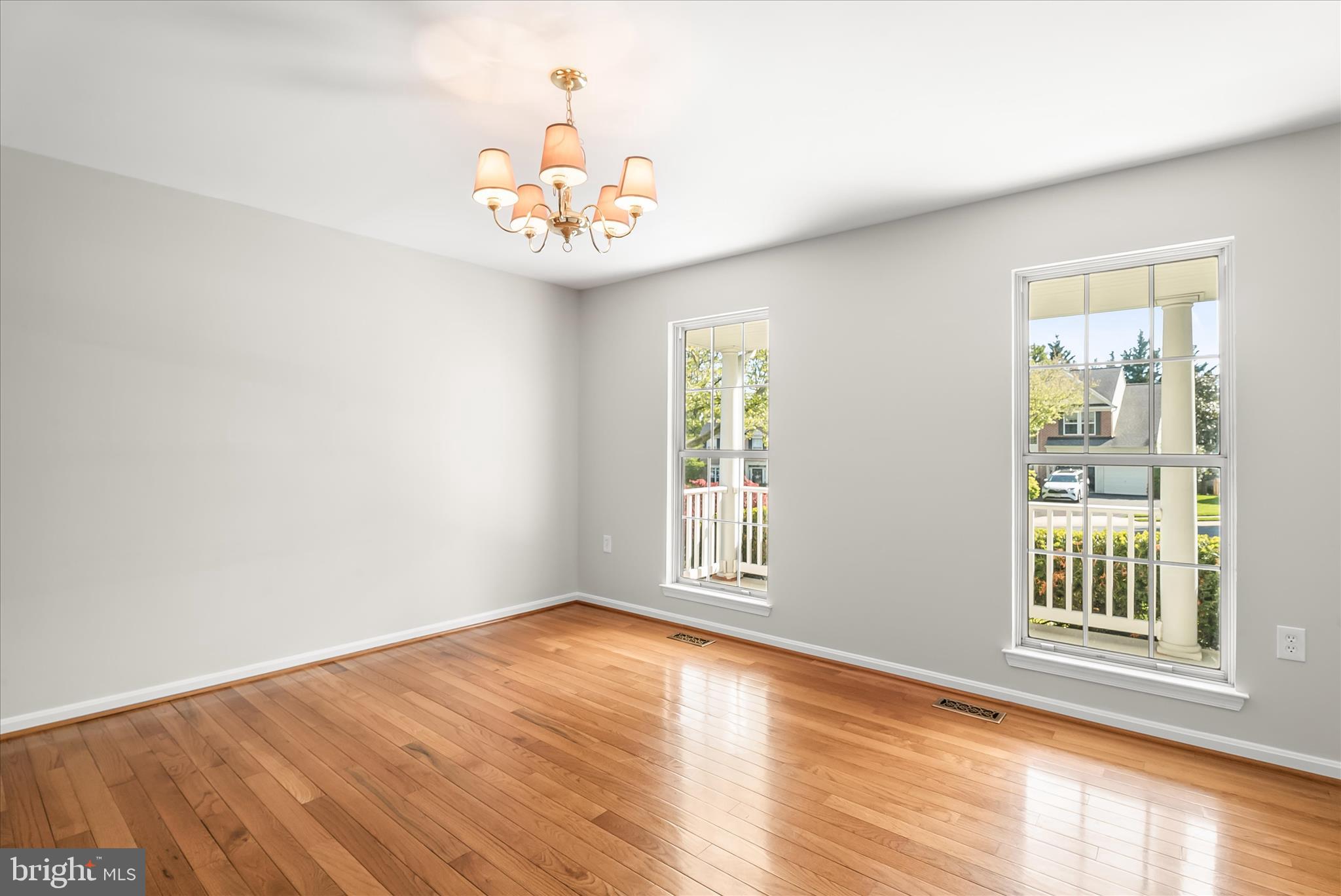 HUNTERS CROSSING - Residential
