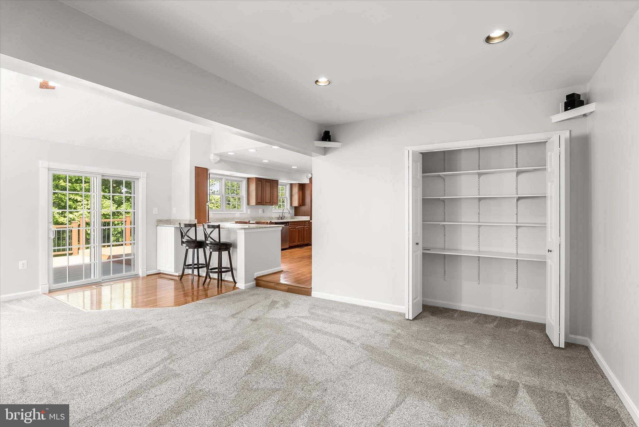 HUNTERS CROSSING - Residential