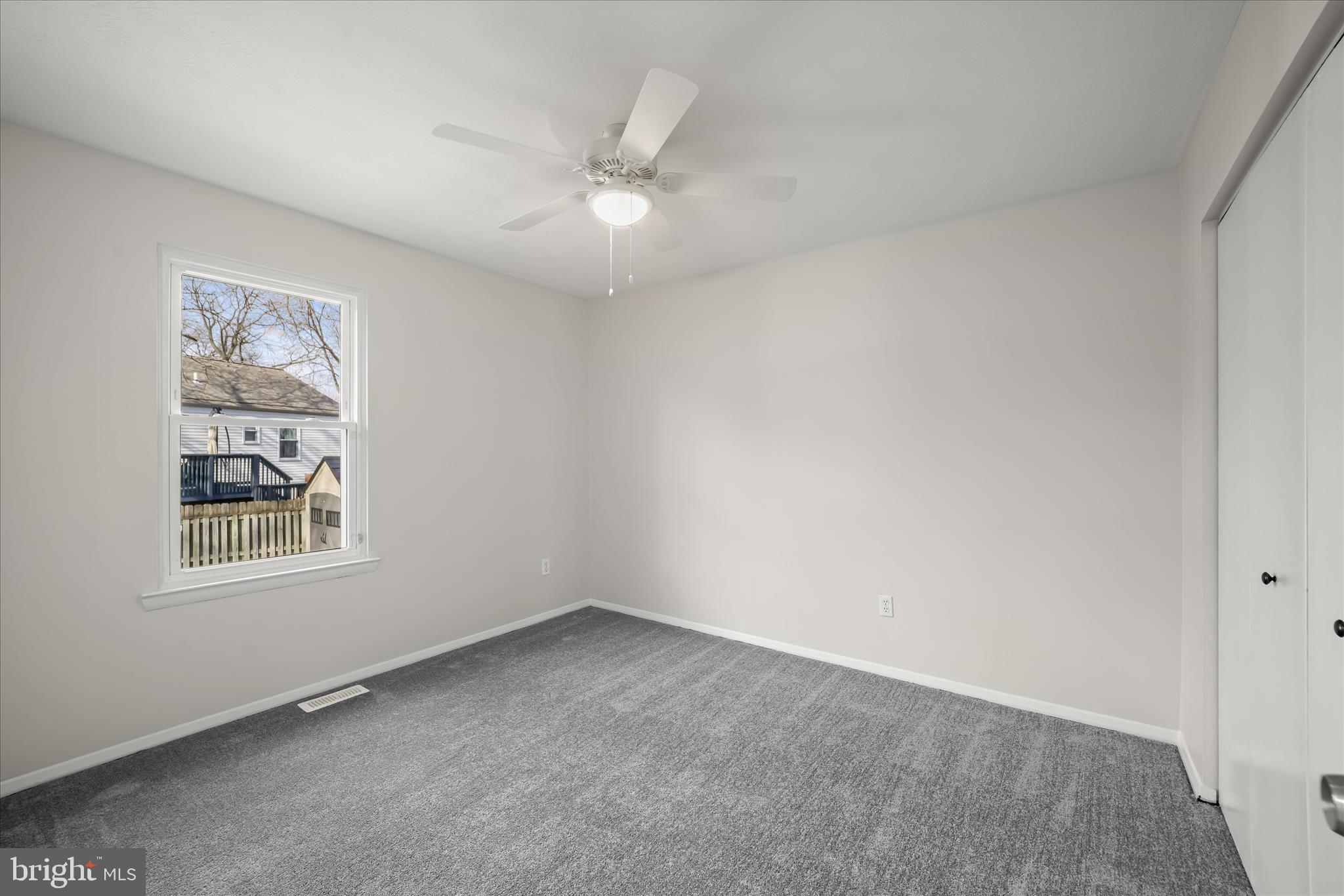 SANDY OAKS - Residential