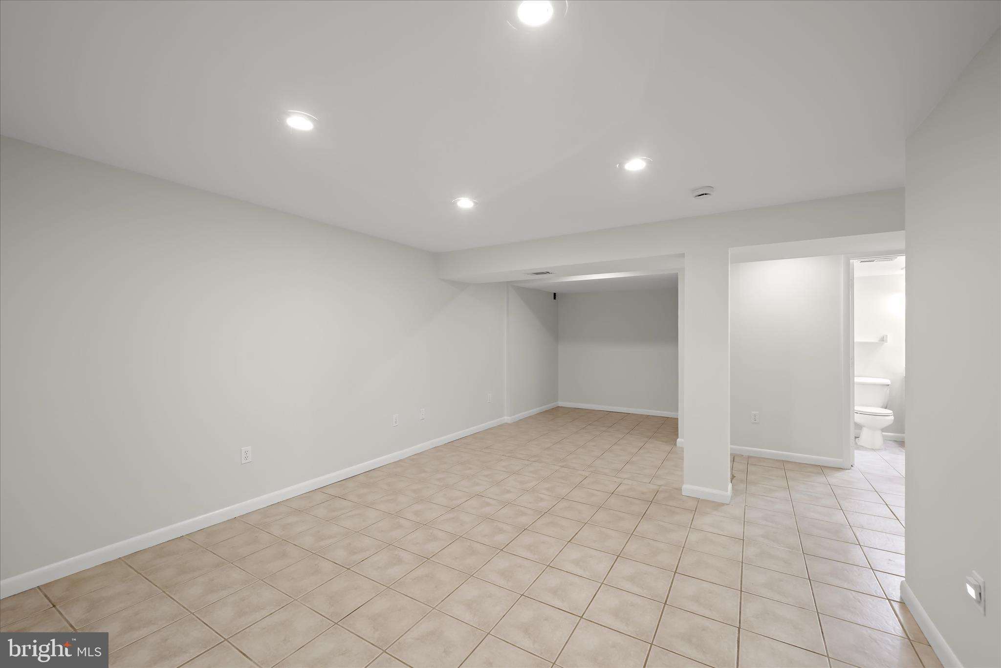 SANDY OAKS - Residential