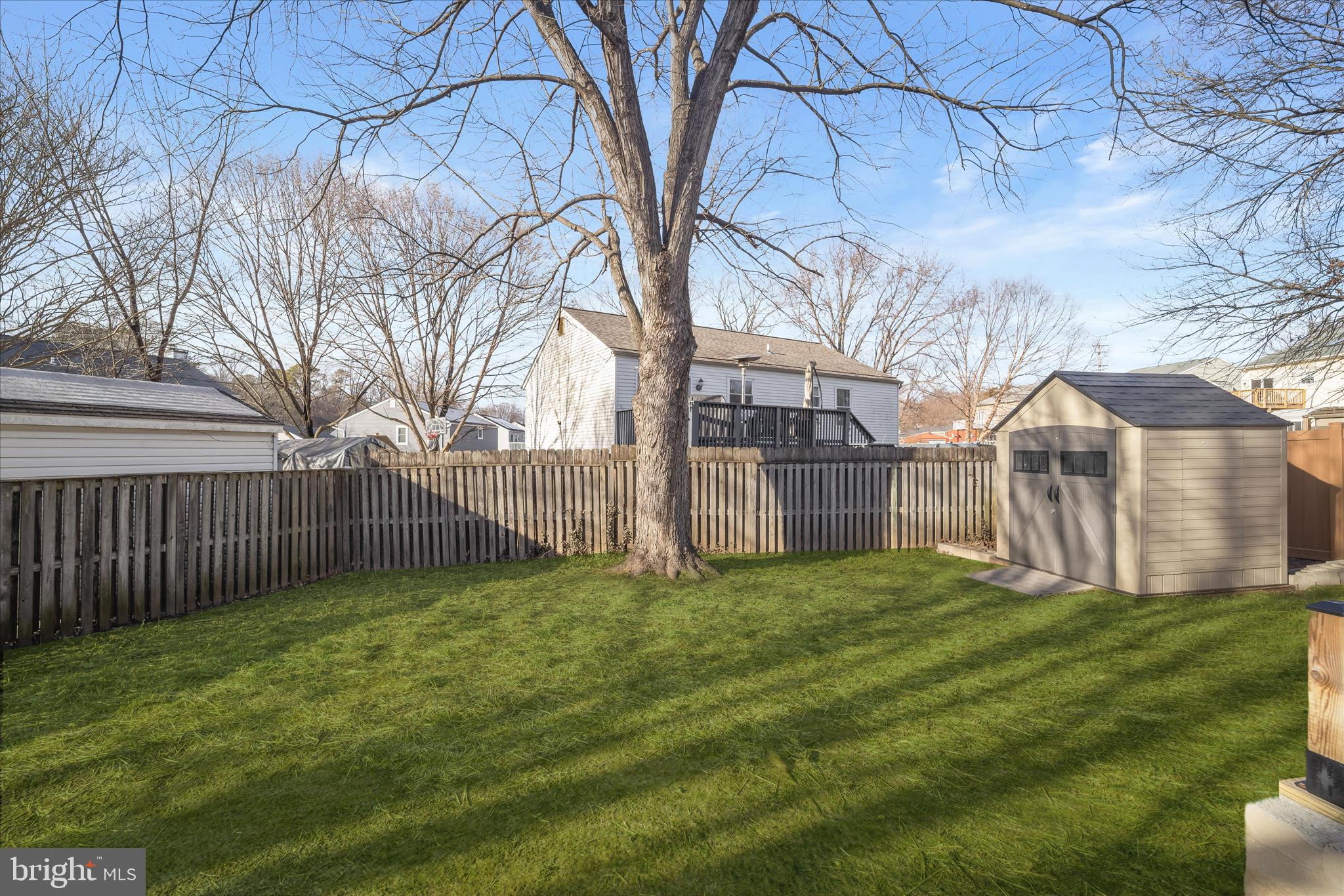 SANDY OAKS - Residential