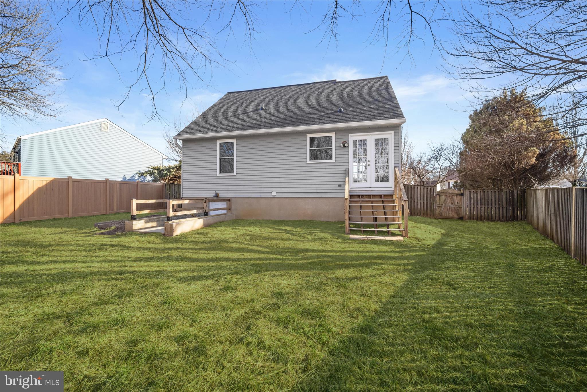 SANDY OAKS - Residential