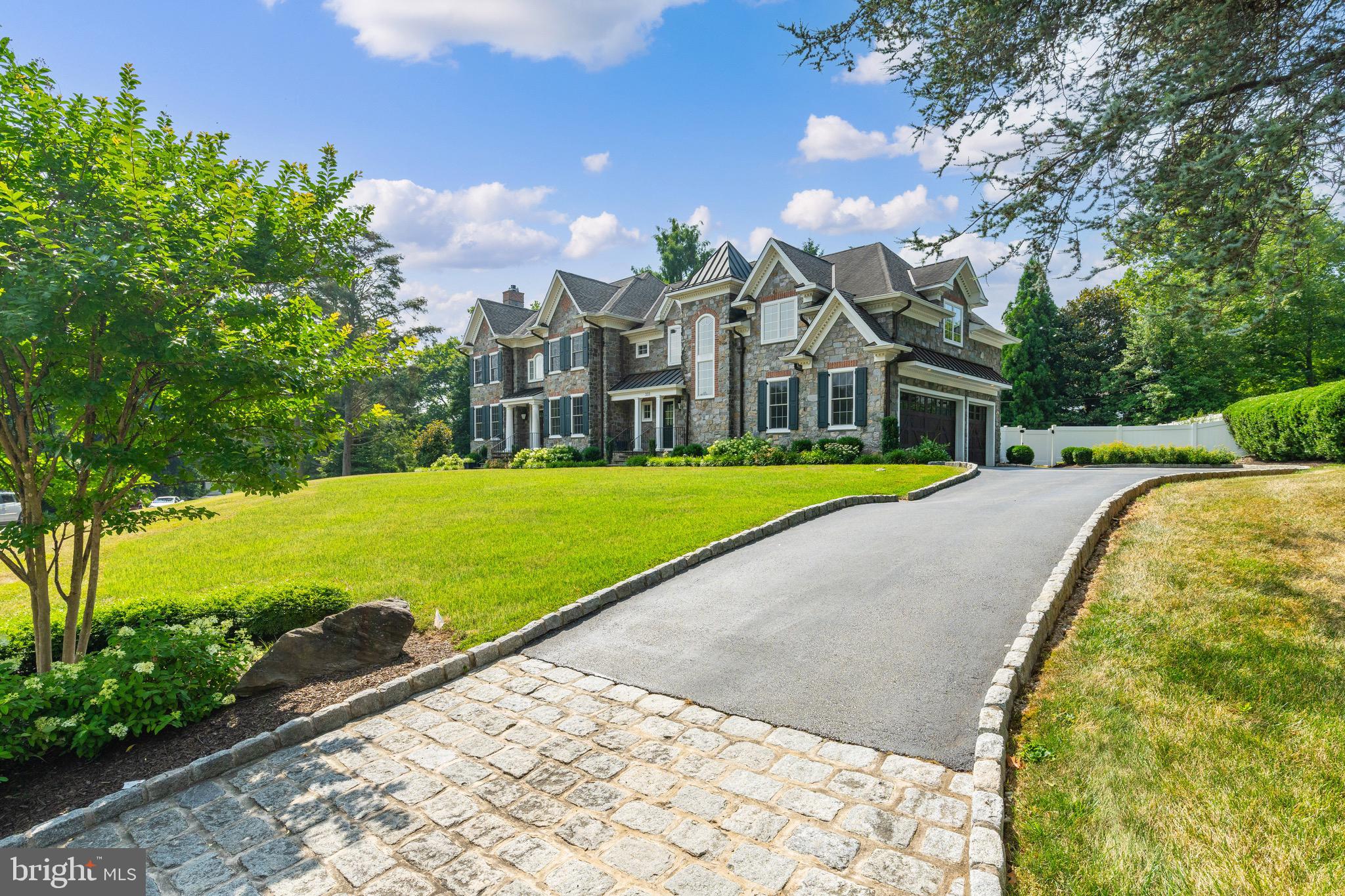 BRYN MAWR - Residential