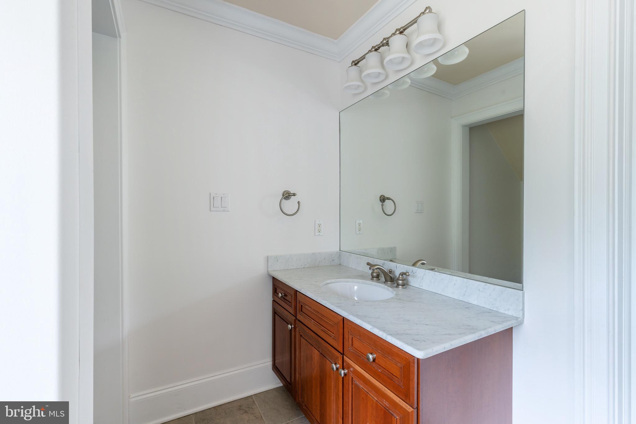 BRYN MAWR - Residential