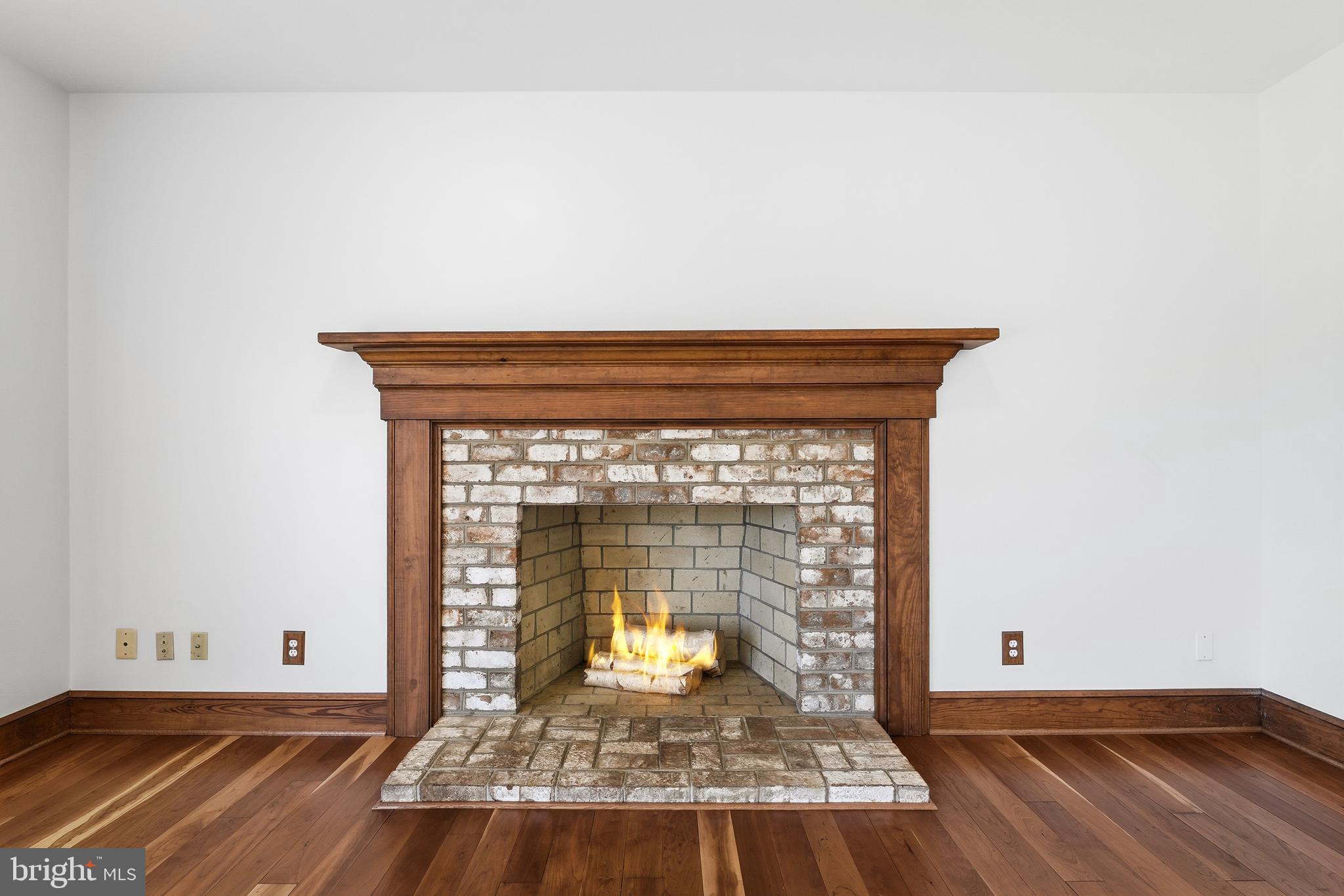 WATERS EDGE - Residential