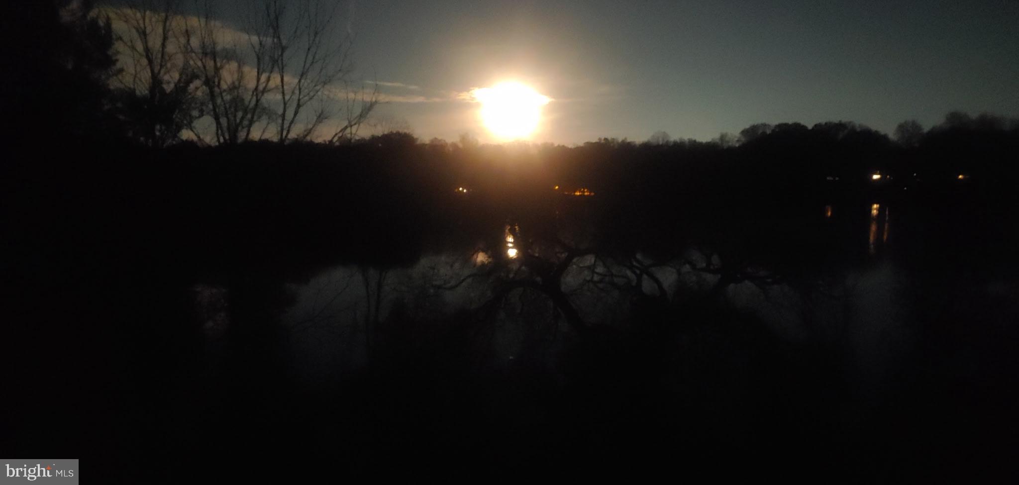 WATERS EDGE - Residential