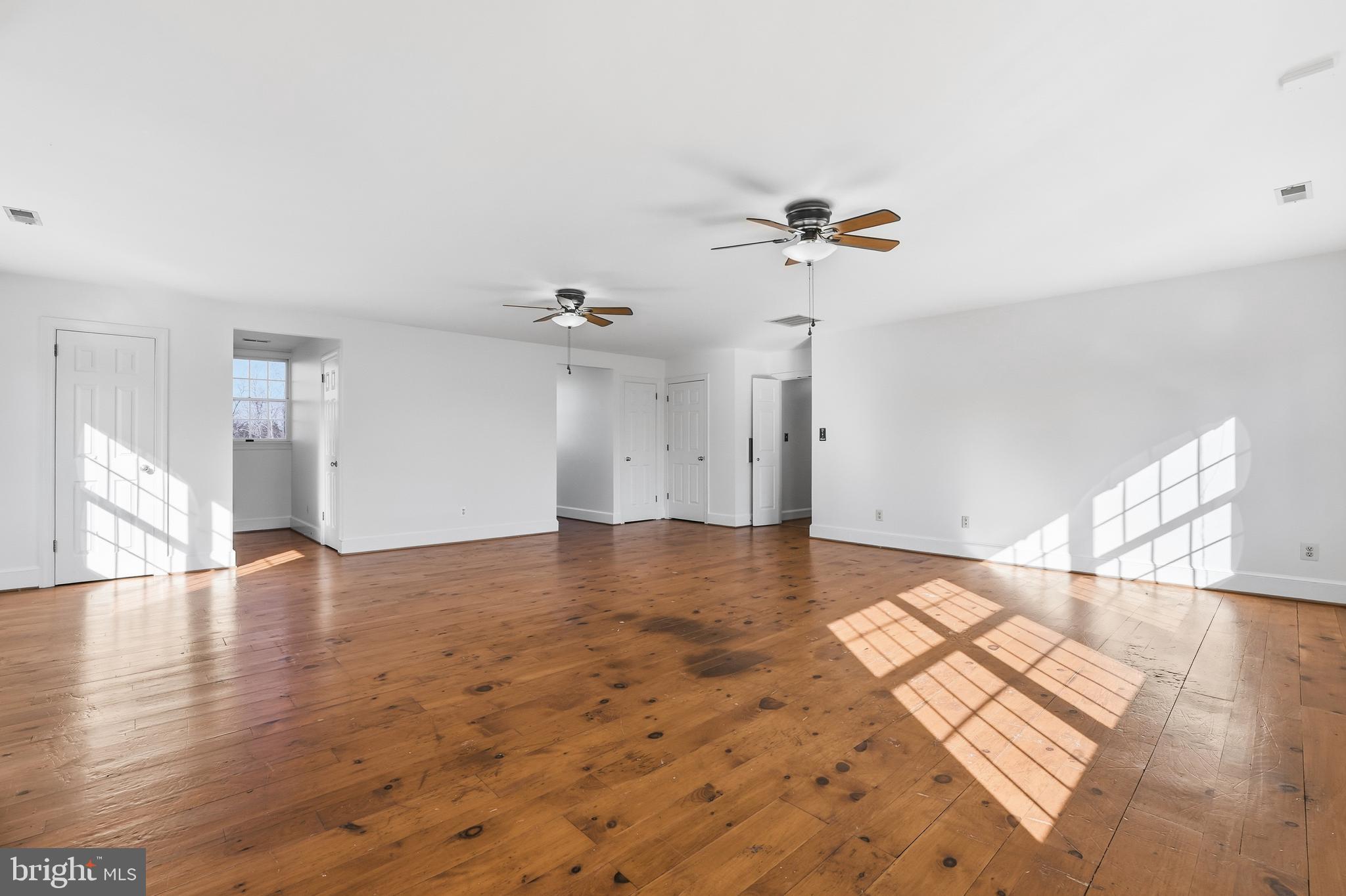 WATERS EDGE - Residential