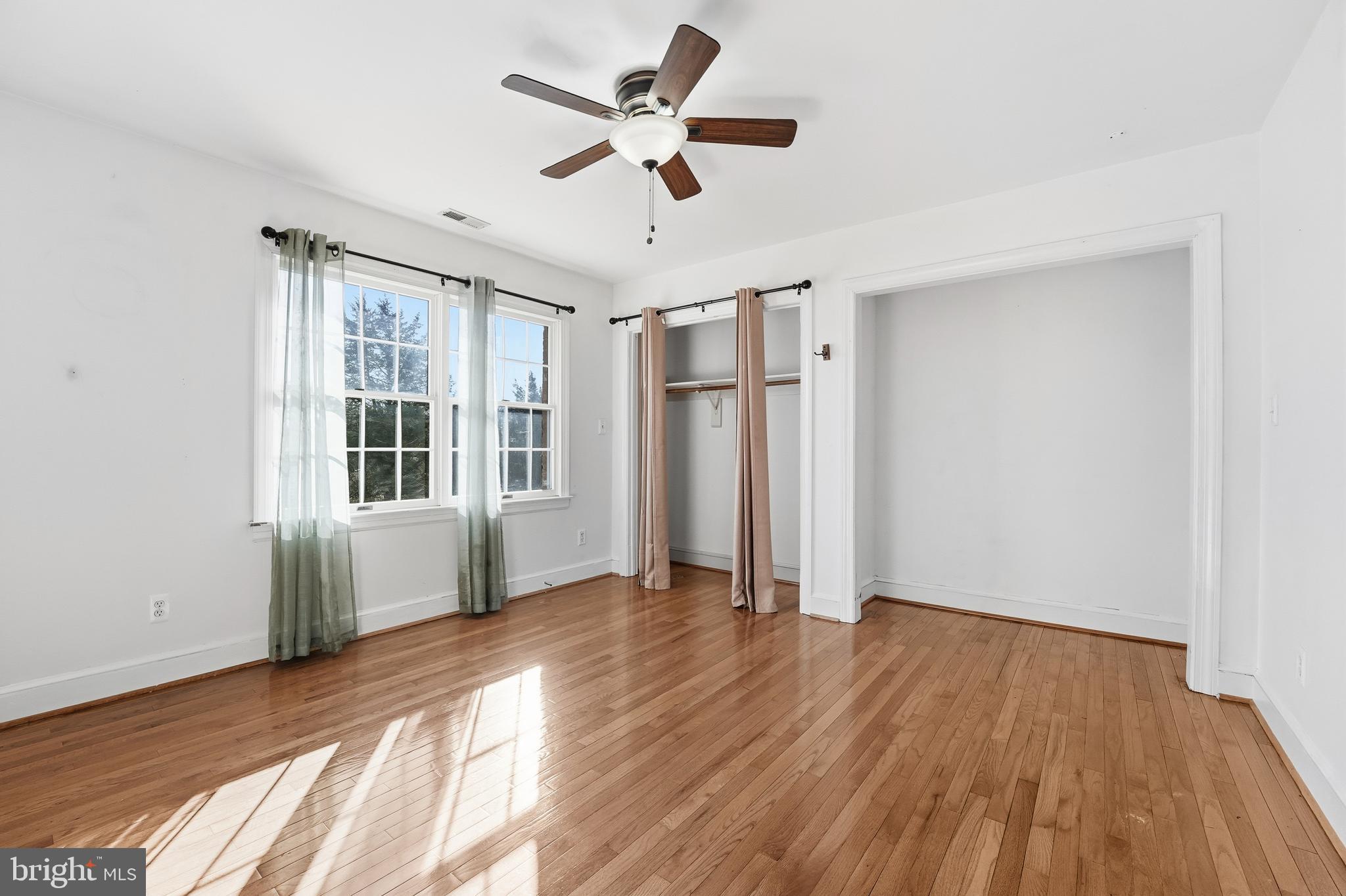 WATERS EDGE - Residential