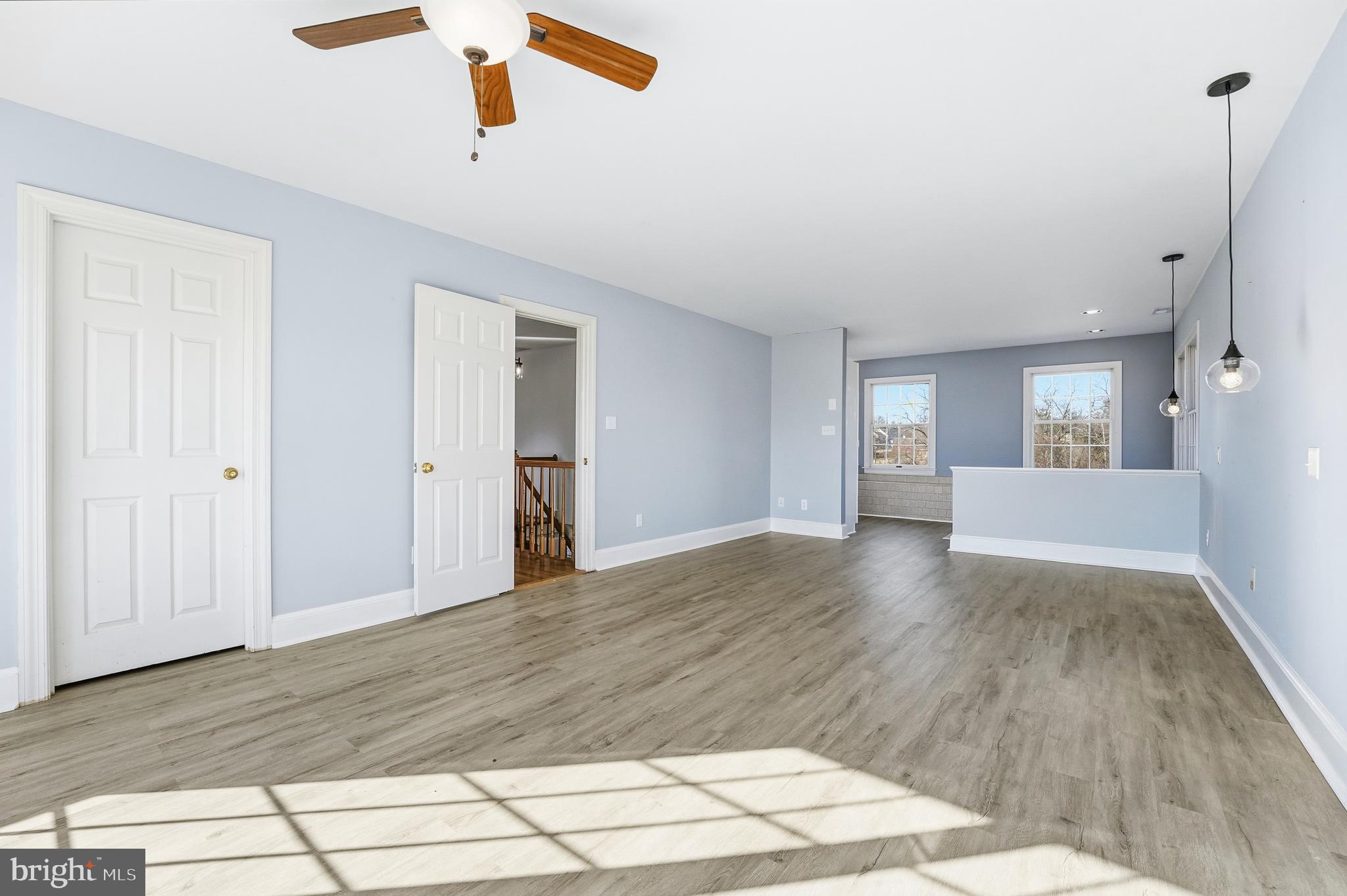 WATERS EDGE - Residential