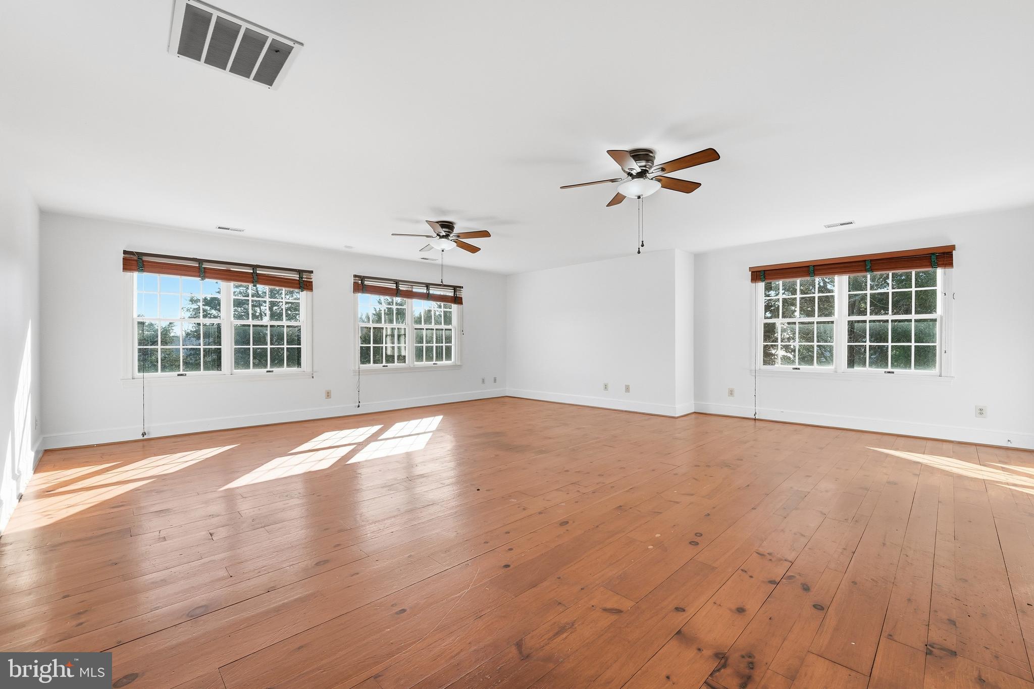 WATERS EDGE - Residential