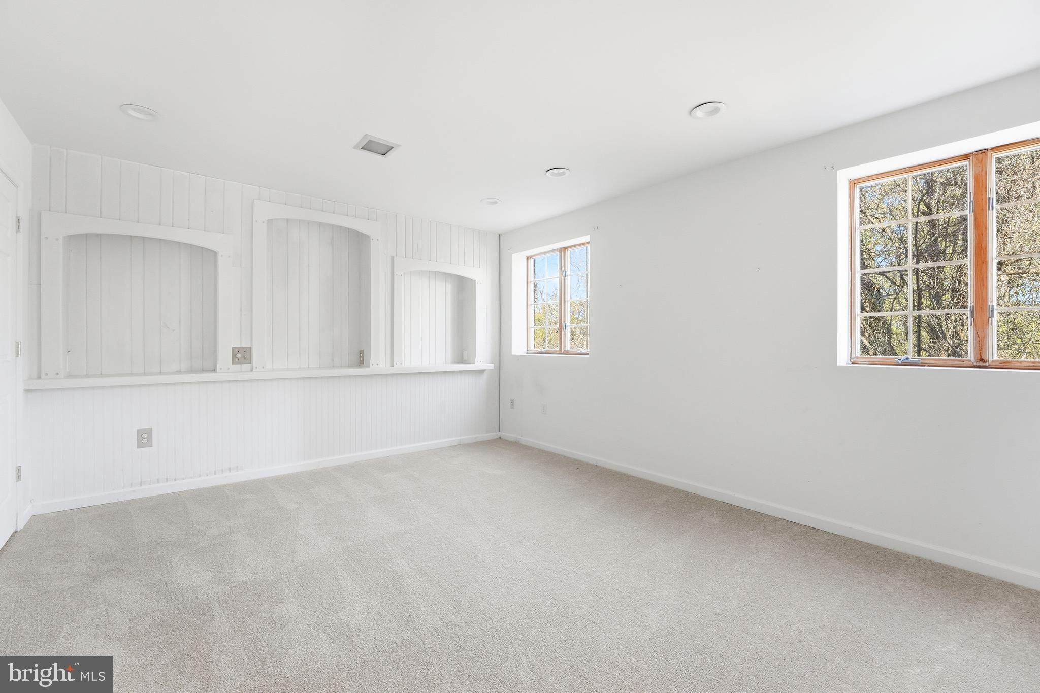 WATERS EDGE - Residential