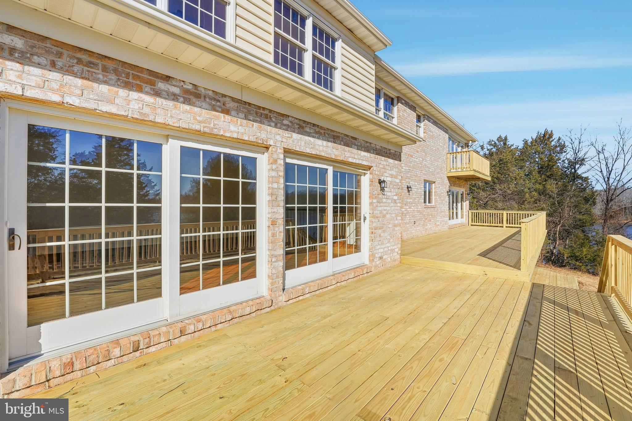 WATERS EDGE - Residential