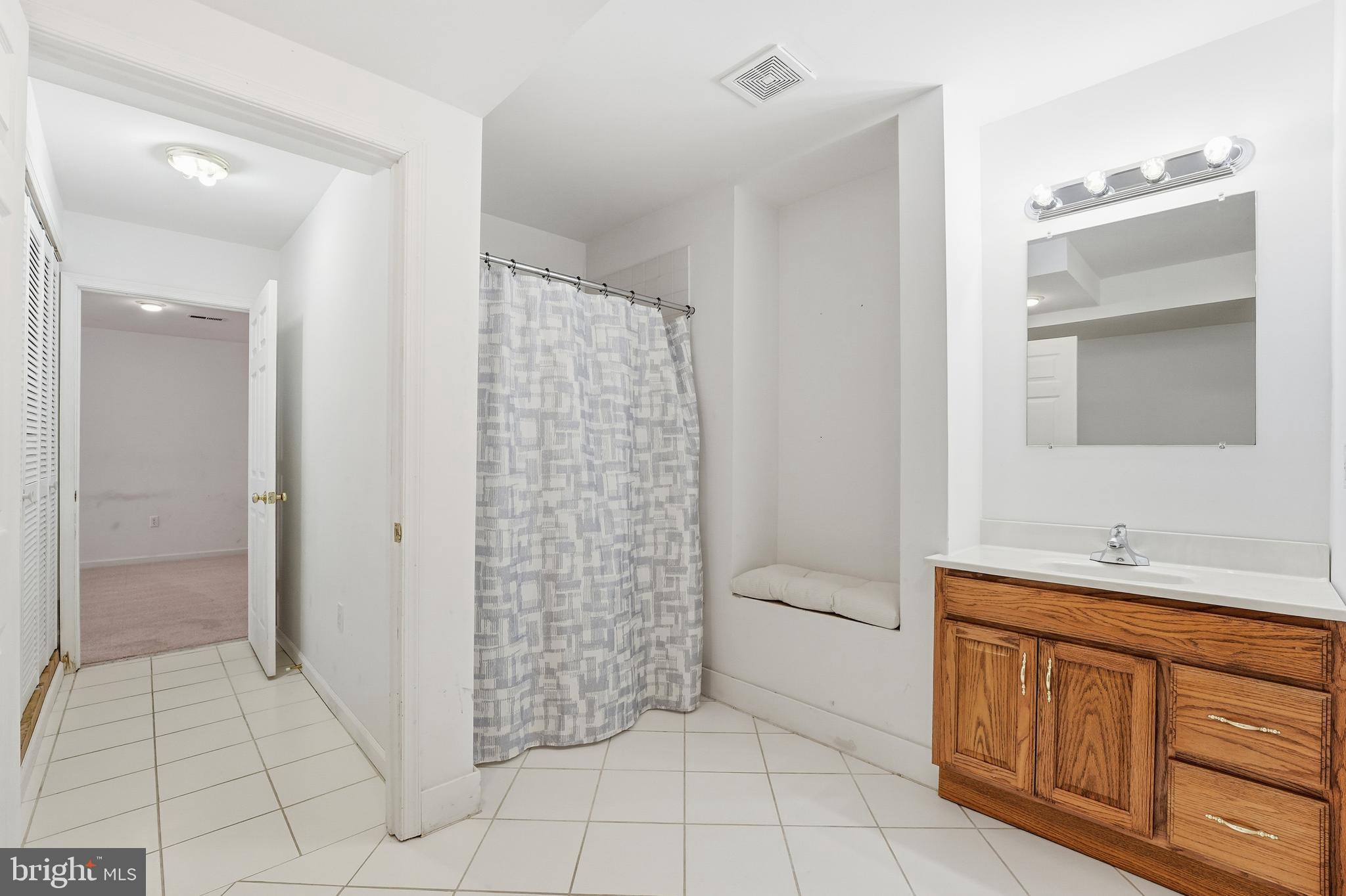 WATERS EDGE - Residential