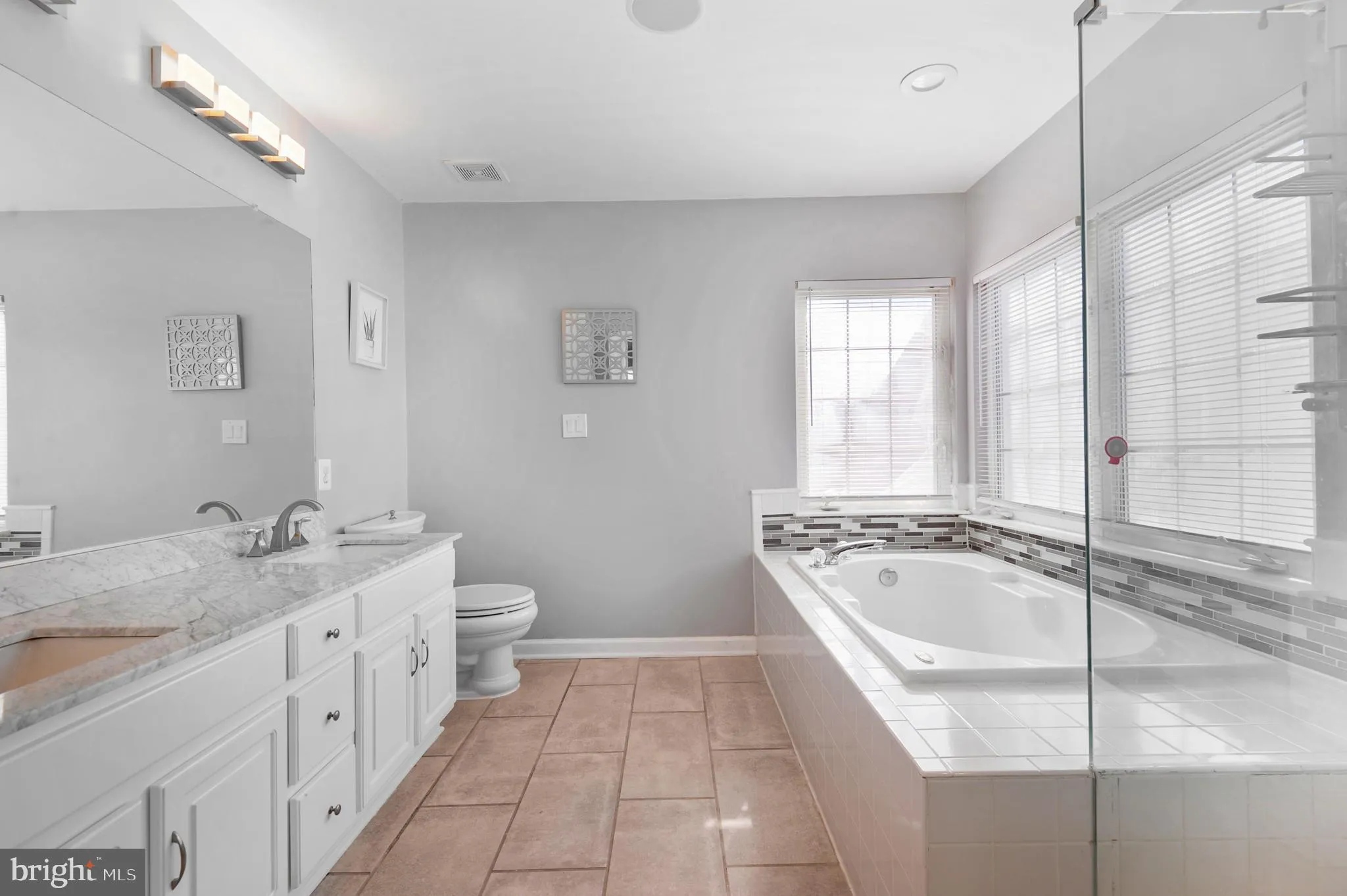 Bristow, Virginia 20136, United States, 4 Bedrooms Bedrooms, ,4 BathroomsBathrooms,Residential,Active,88396