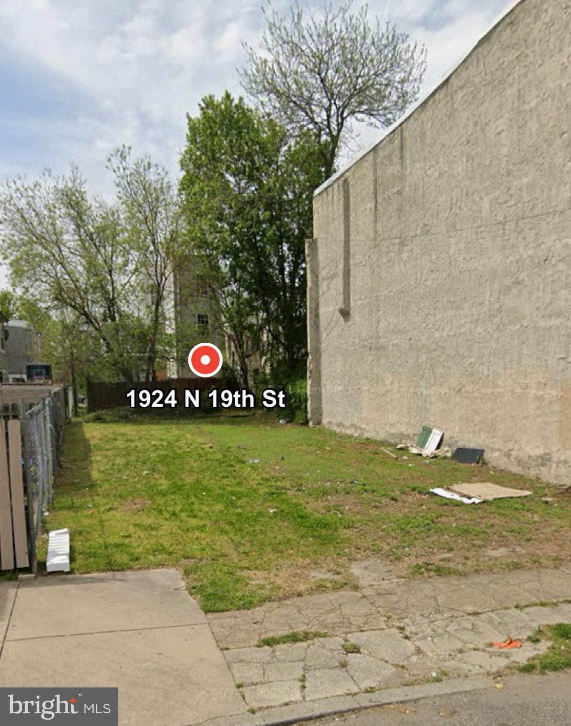 Investor Alert! Great opportunity to build in the Temple area just a couple of blocks from Broad Street. Convenient location near public transportation, shopping and dining. Don’t miss this great opportunity!