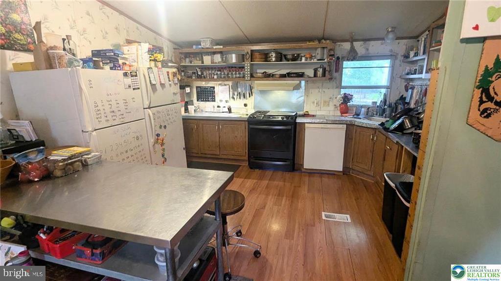 7814 DOUGHERTY DRIVE
