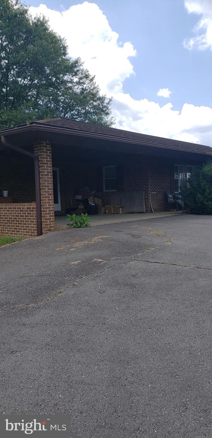 KAYHILL ESTATES - Residential