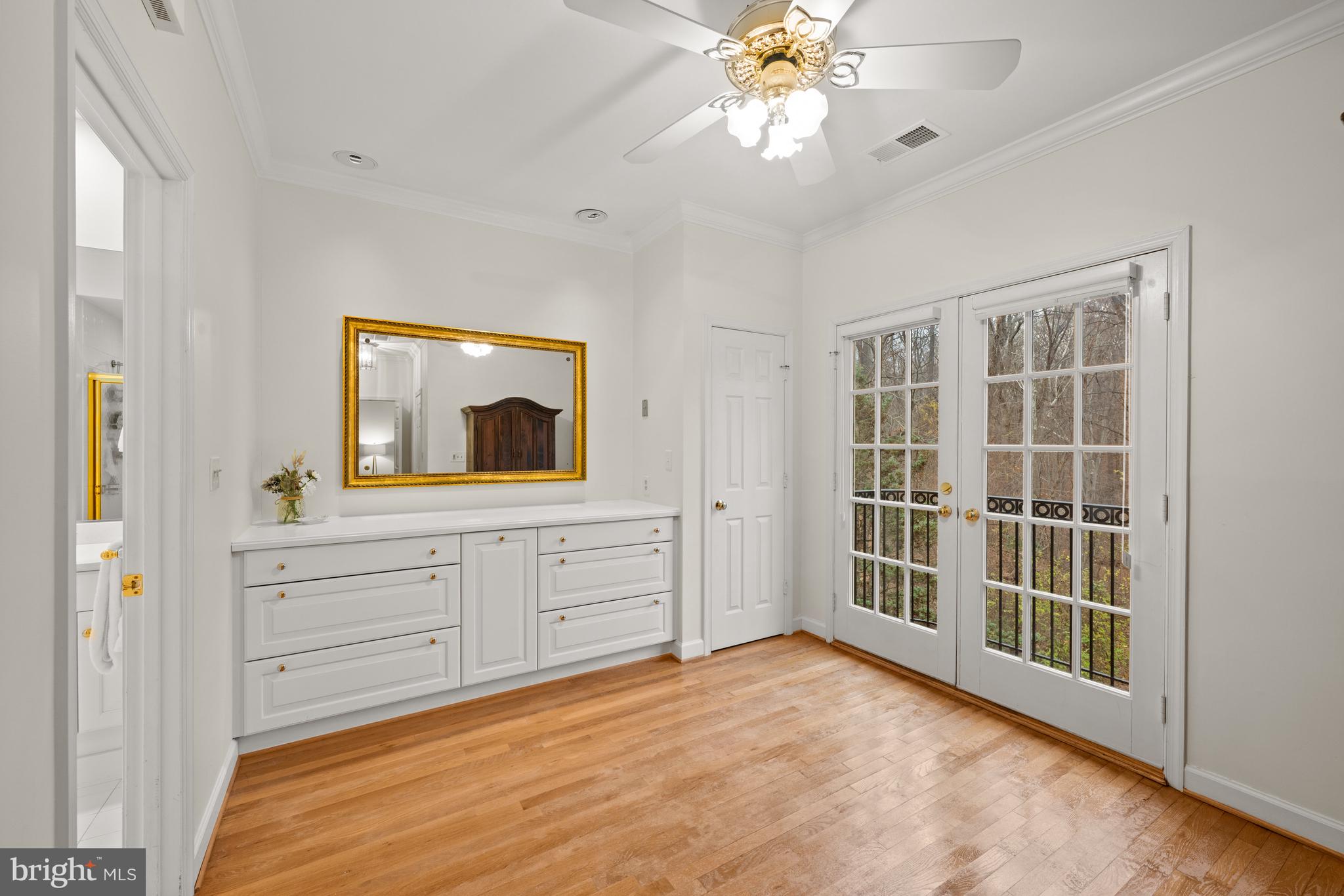 RIVER FALLS - Residential