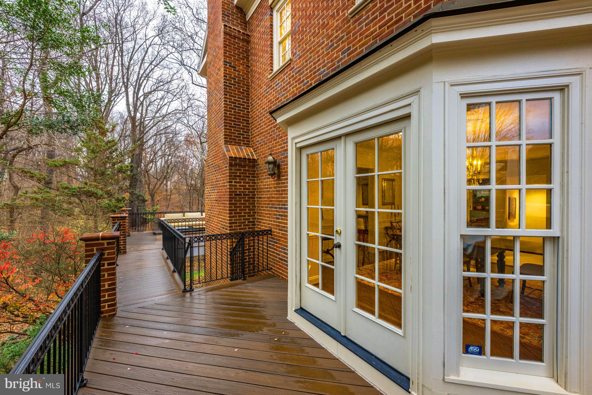 RIVER FALLS - Residential