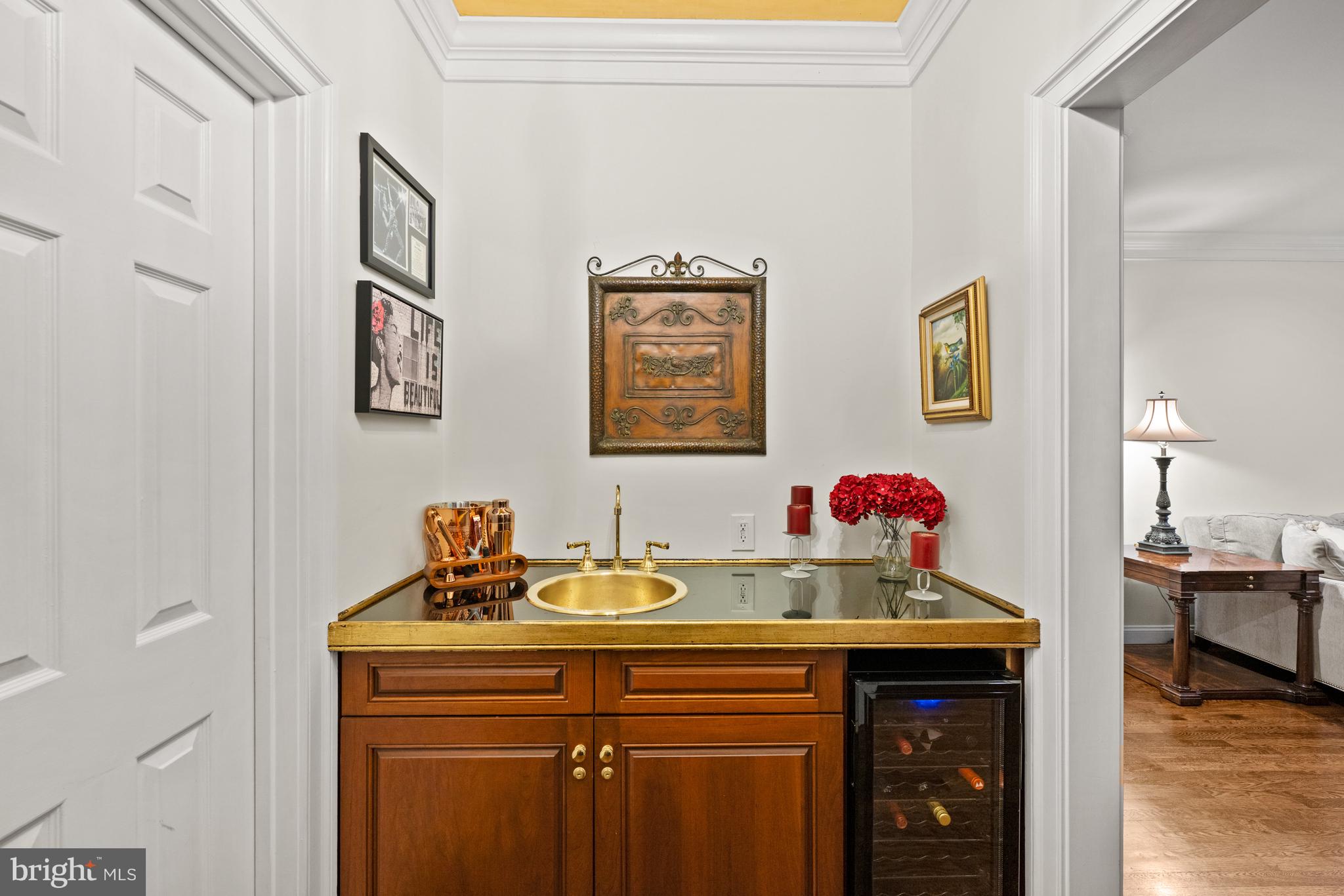 RIVER FALLS - Residential